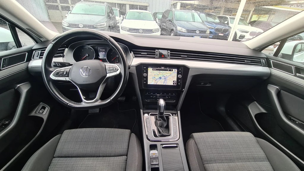 VW Passat 2.0 TDI BMT Business DSG ** Alcantara-Leder ** Gr-Navi ** RF-Kamera ** Abstandsregelsysteme ** Sitzheizung ** Ab MFK **-image-11