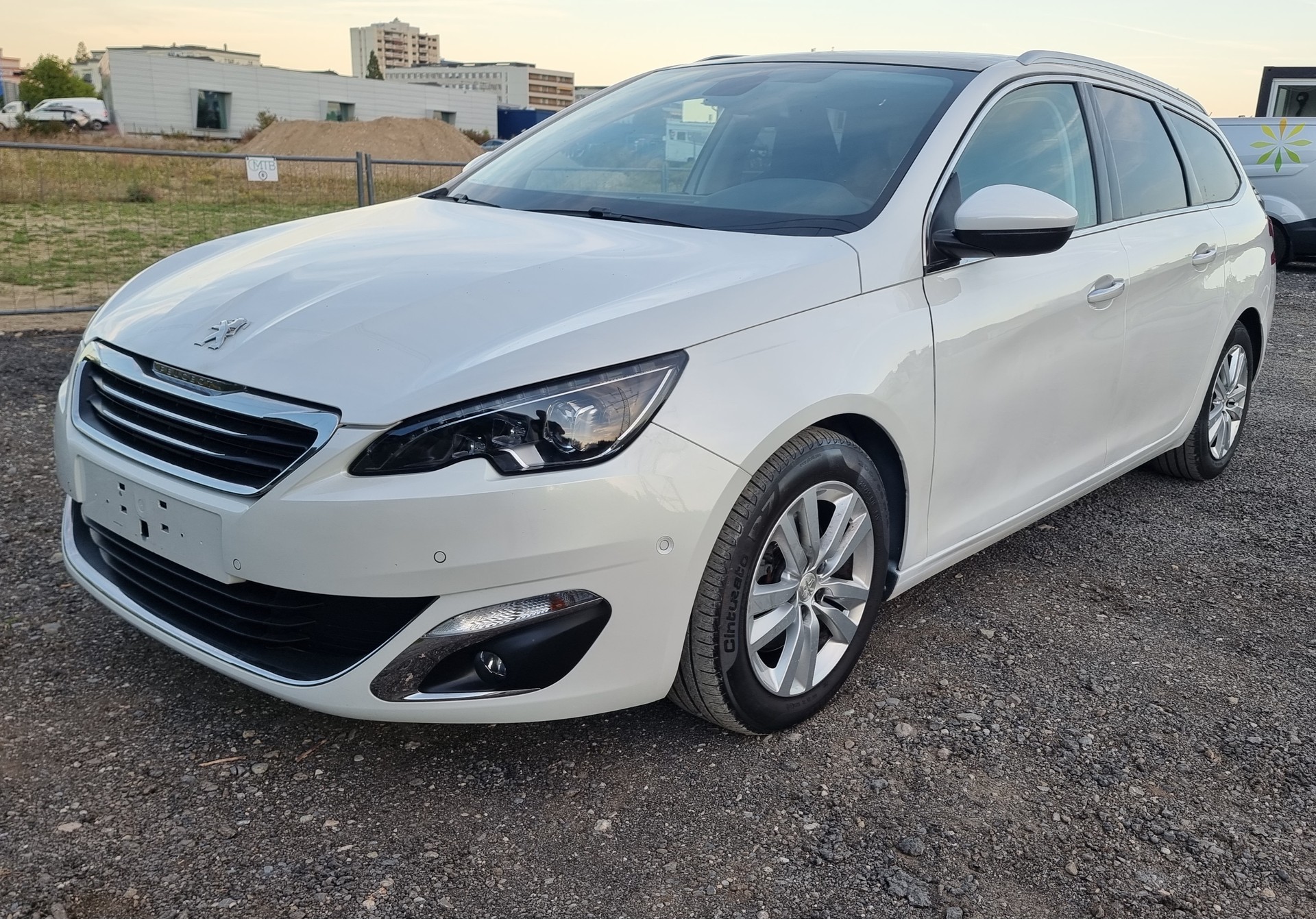 PEUGEOT 308 SW 1.6 THP Féline-image-0