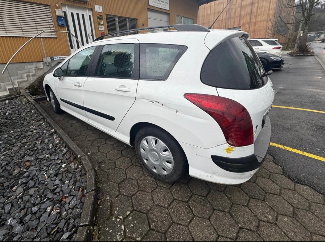 PEUGEOT 308 SW 1.6 HDI Trendy-image-1