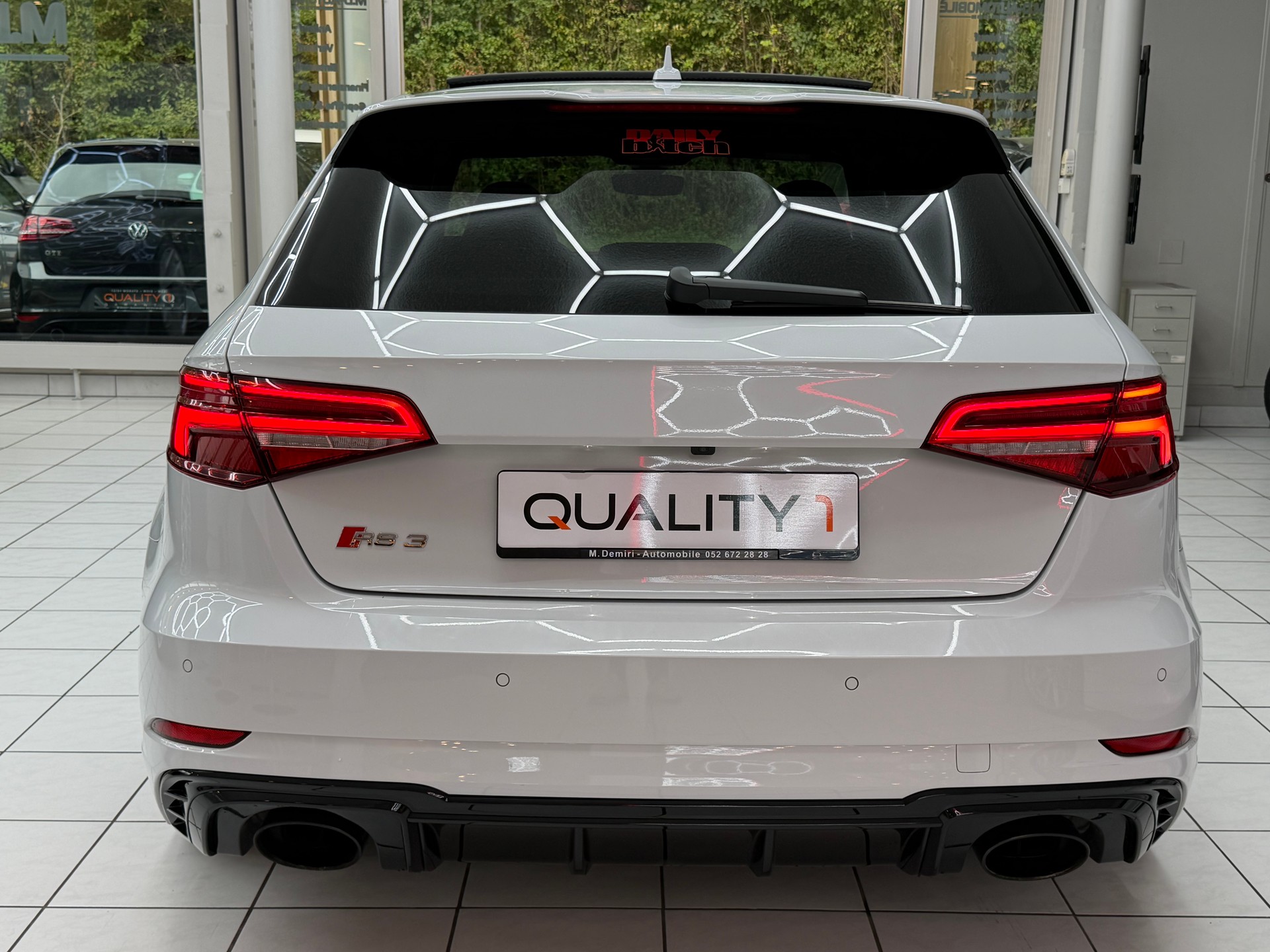 AUDI RS3 Sportback 2.5 T FSI quattro S-Tronic-image-8