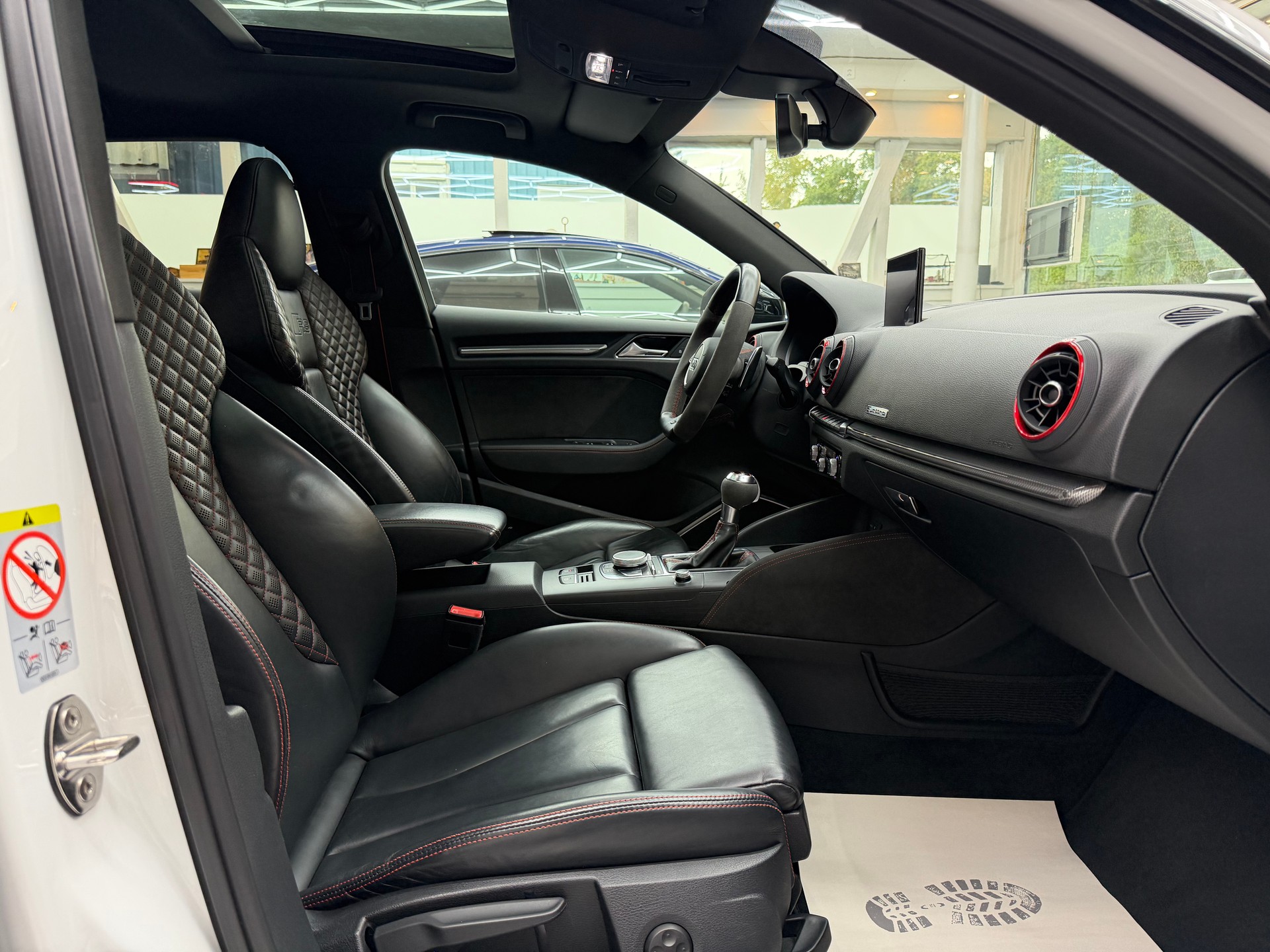 AUDI RS3 Sportback 2.5 T FSI quattro S-Tronic-image-14
