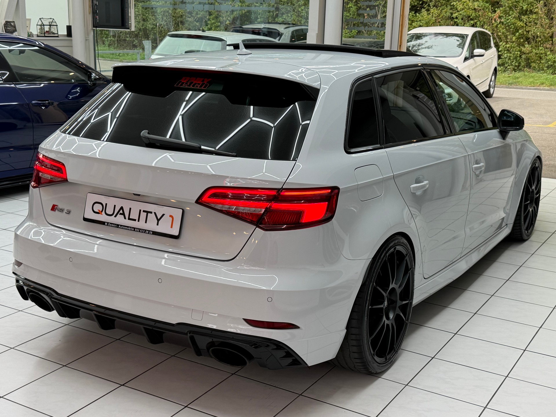 AUDI RS3 Sportback 2.5 T FSI quattro S-Tronic-image-9