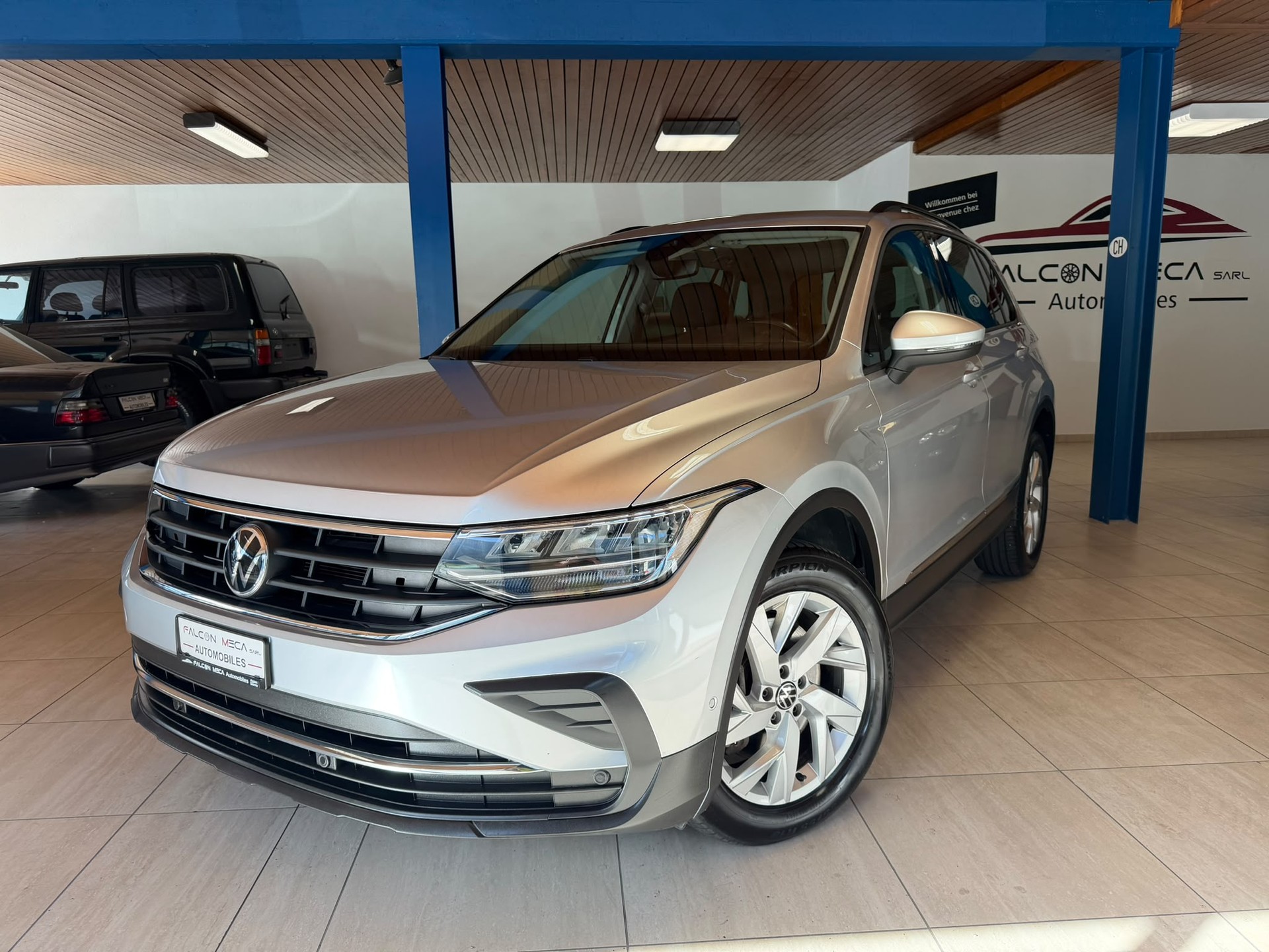 VW Tiguan 2.0TSI Life 4Motion DSG-image-2