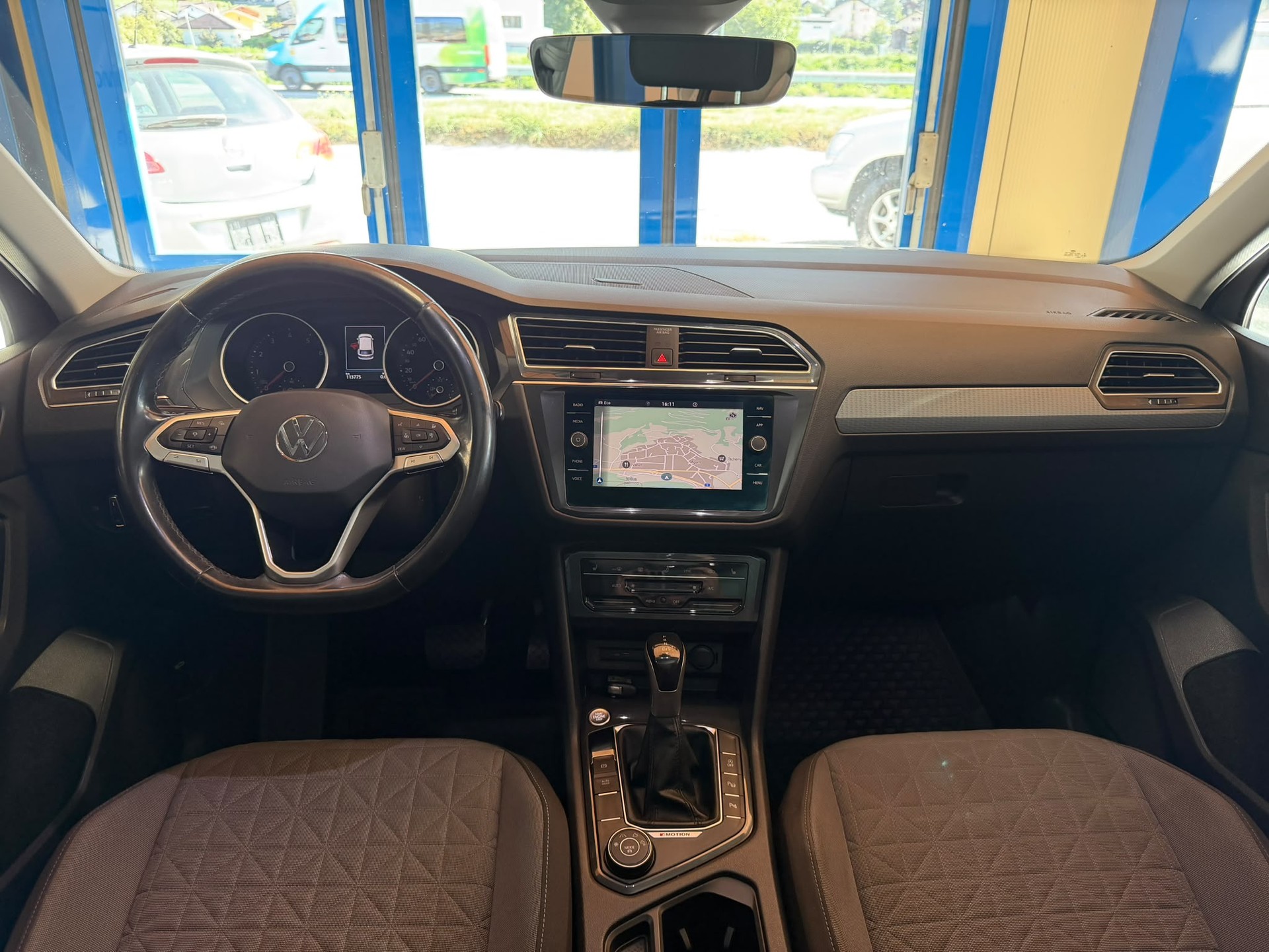 VW Tiguan 2.0TSI Life 4Motion DSG-image-16