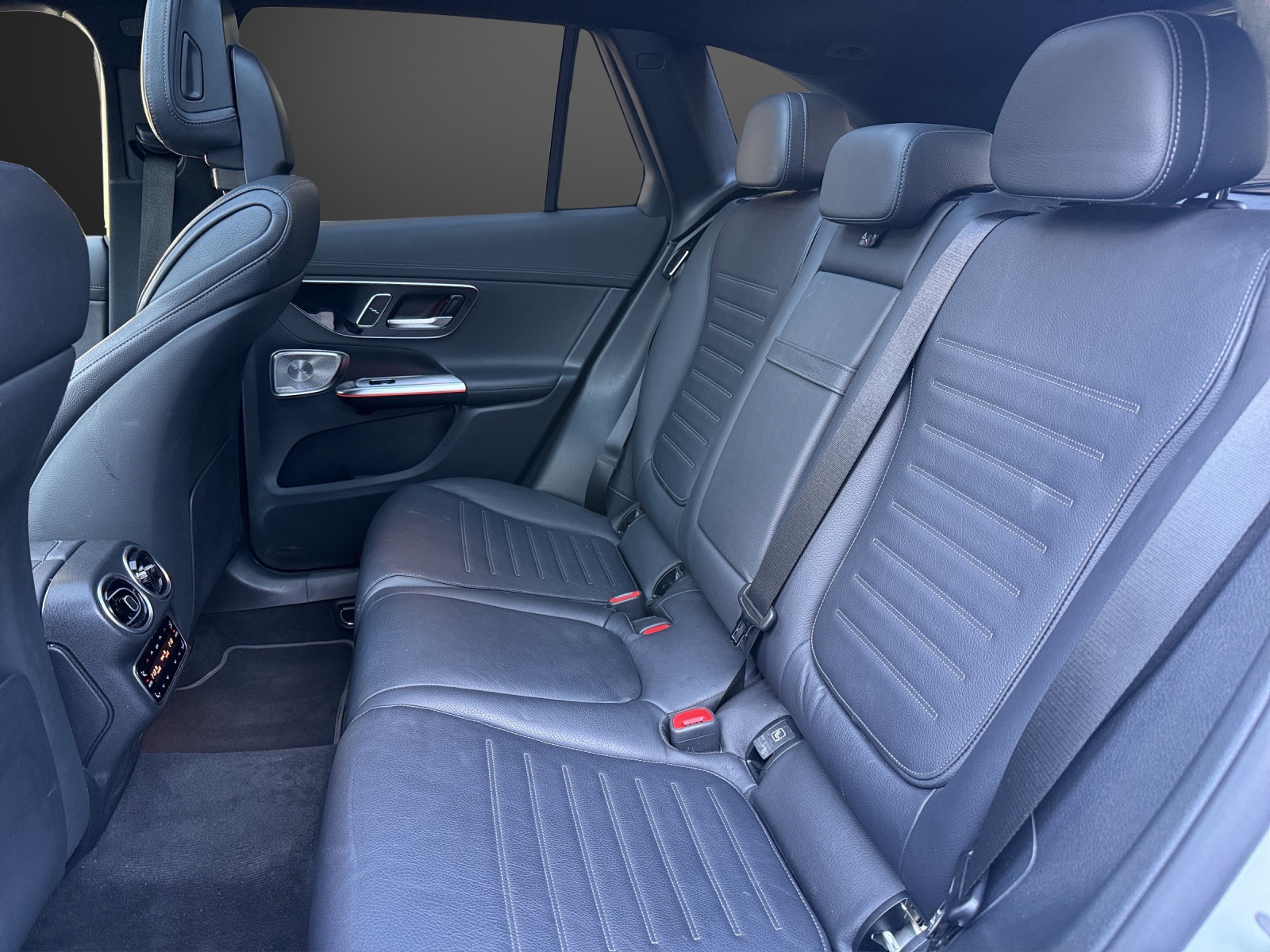MERCEDES-BENZ GLC 300 e 4Matic 9G-Tronic-image-11