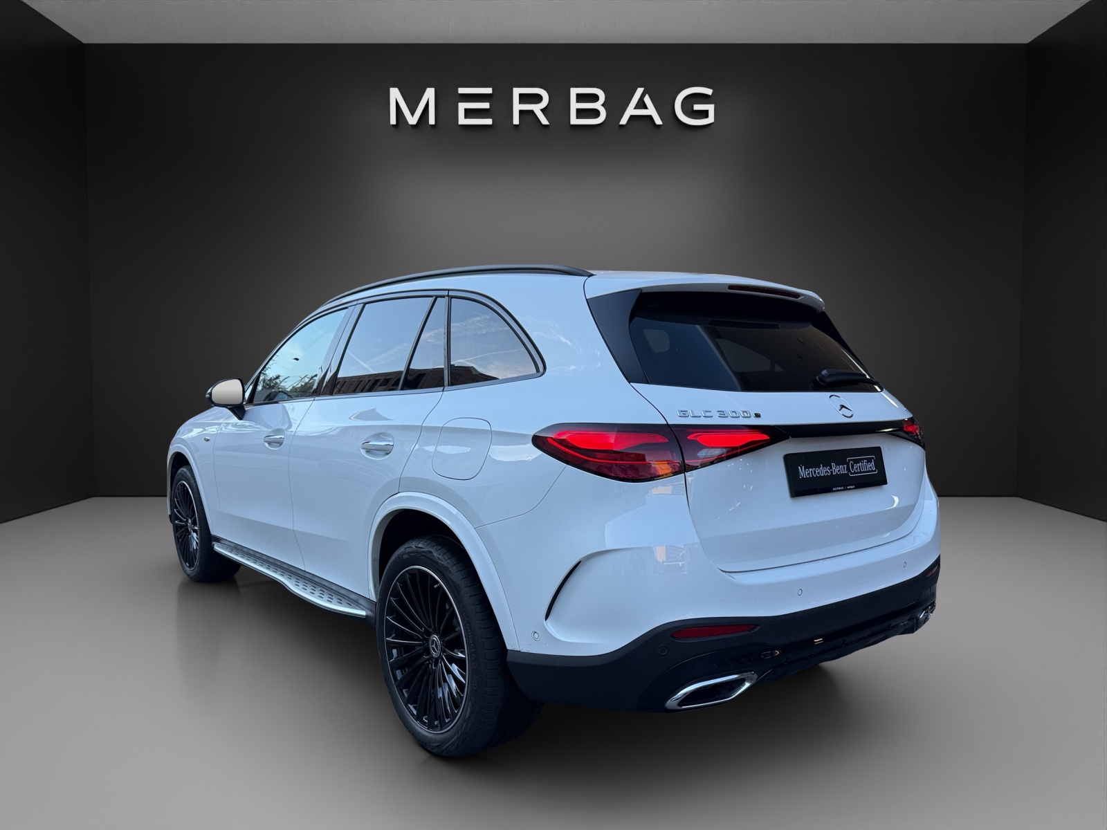 MERCEDES-BENZ GLC 300 e 4Matic 9G-Tronic-image-5
