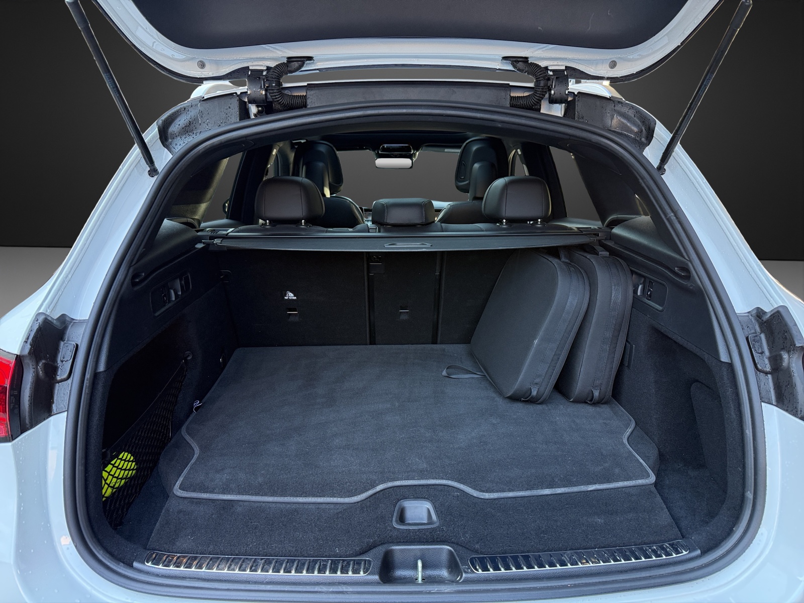 MERCEDES-BENZ GLC 300 e 4Matic 9G-Tronic-image-13