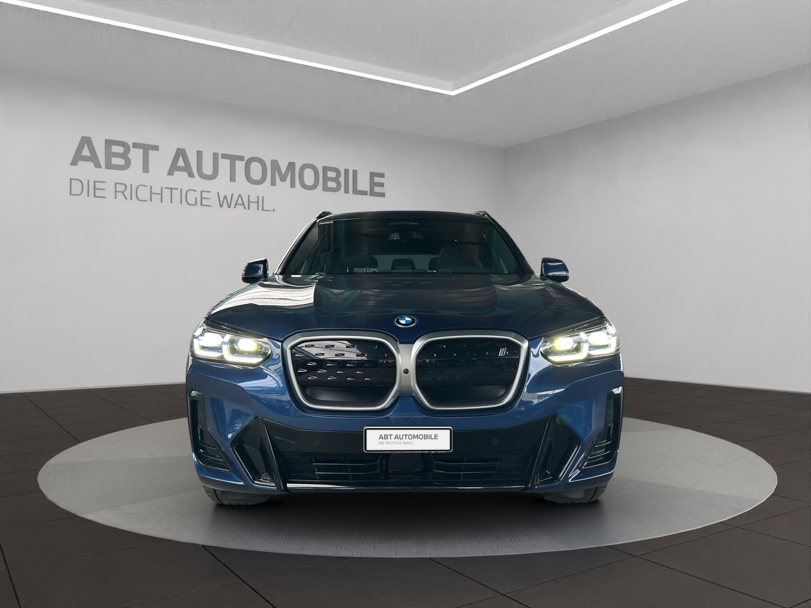 BMW iX3 E-Motor-showroom-element-1