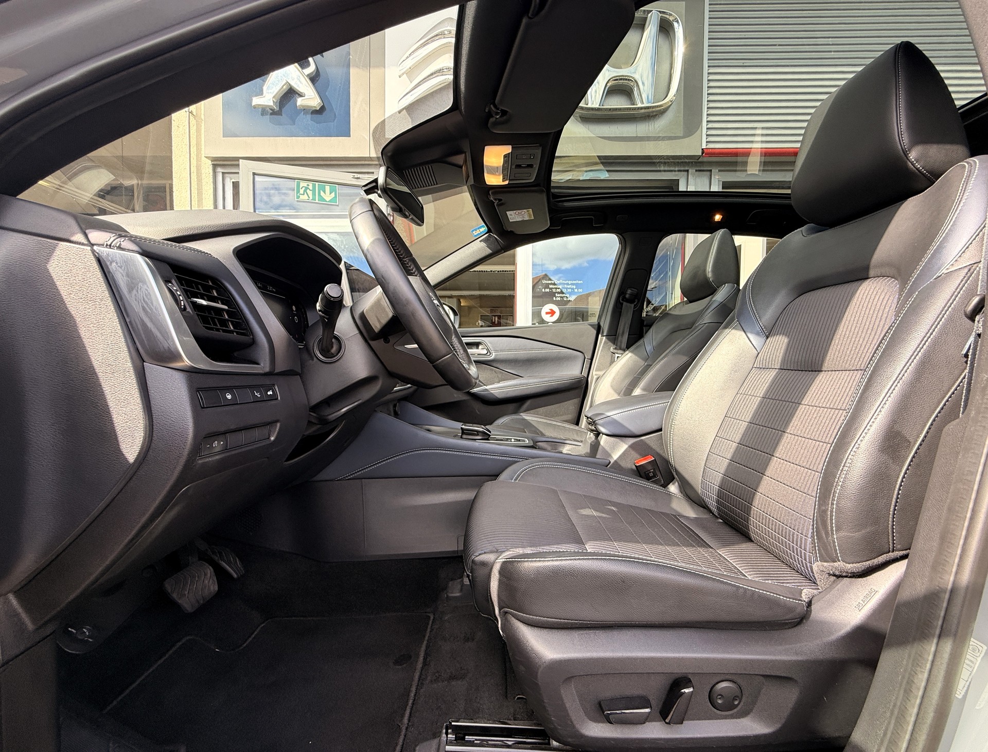 NISSAN Qashqai 1.5 VC-T e-Power Tekna-image-15