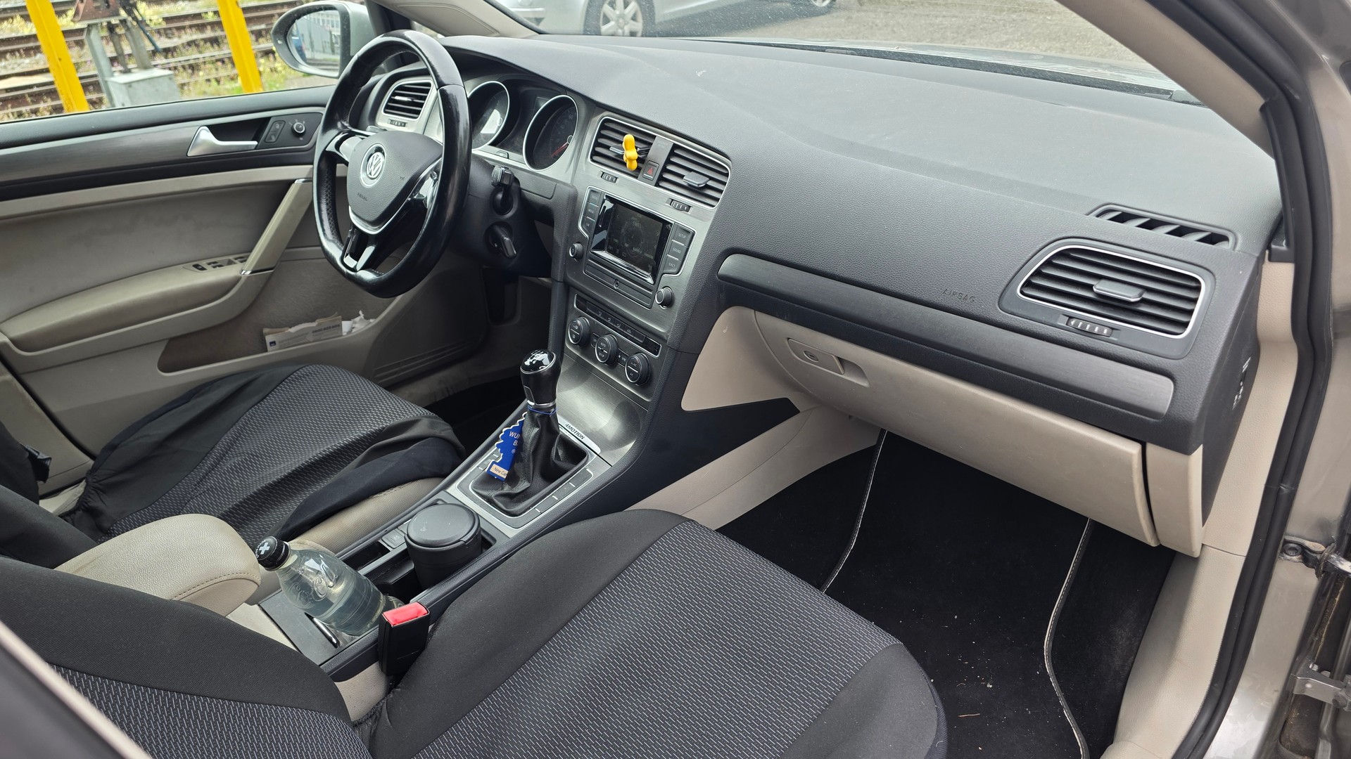 VW Golf 1.6 TDI Trendline 4Motion-image-10