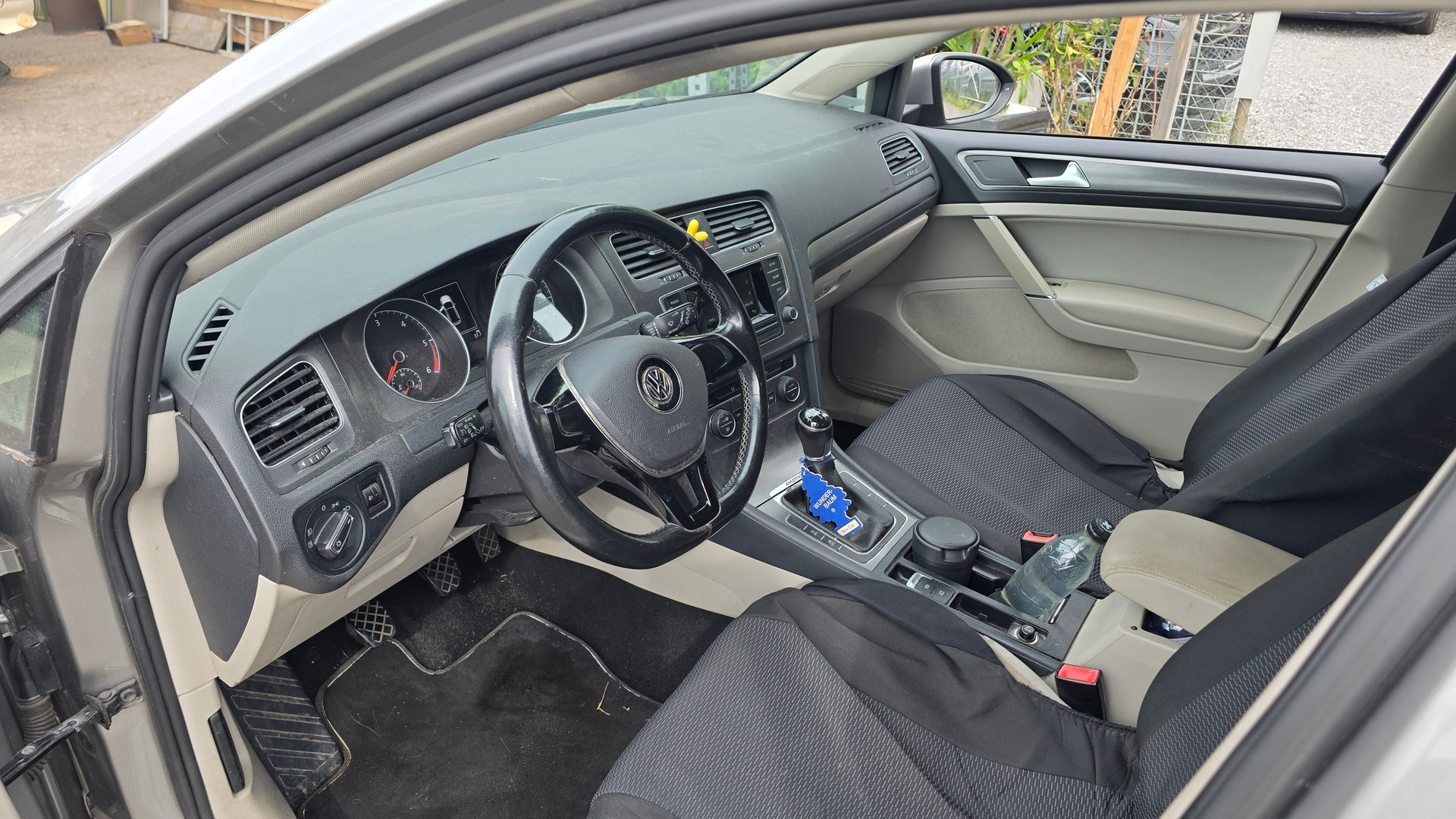 VW Golf 1.6 TDI Trendline 4Motion-image-8