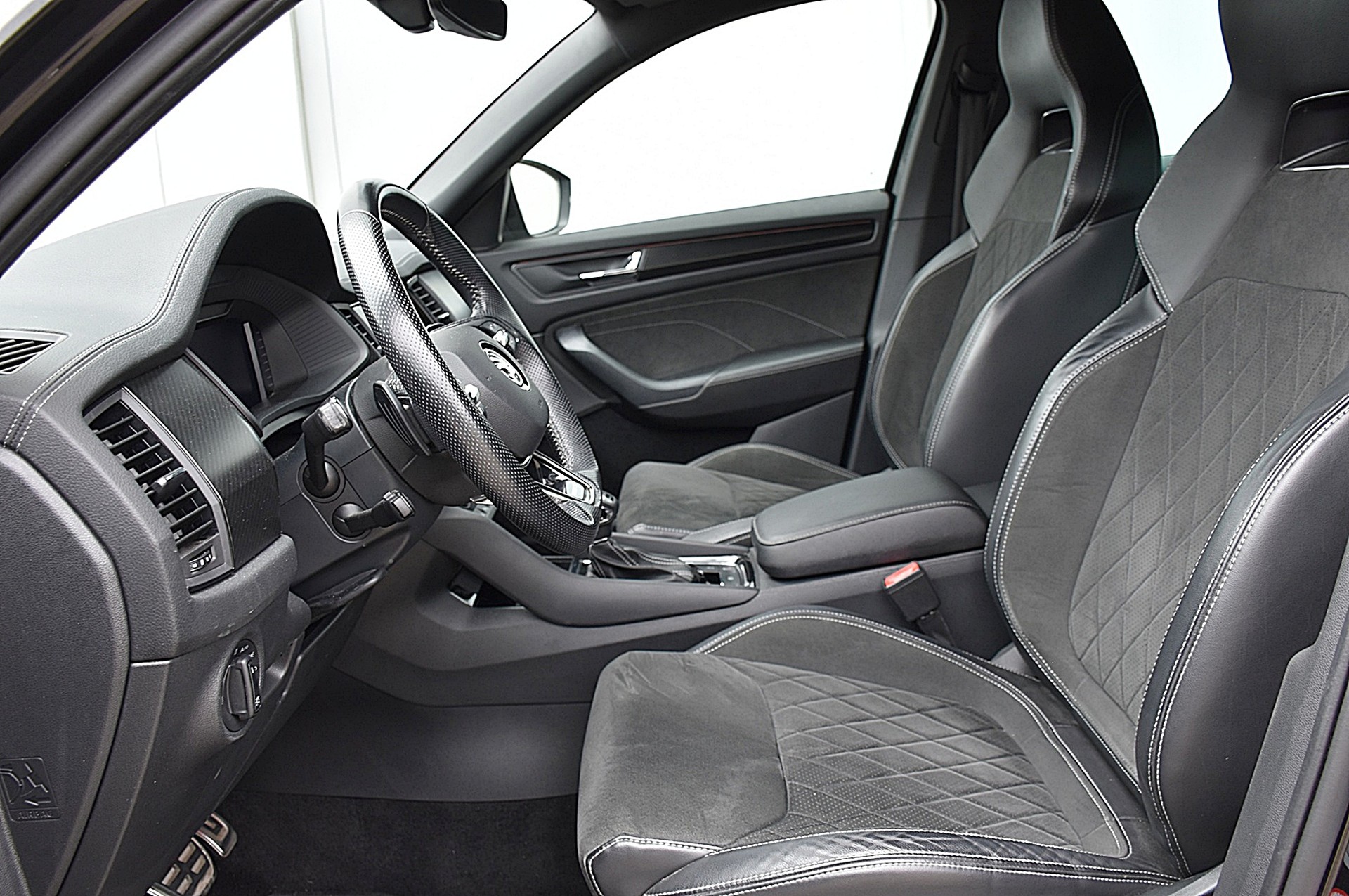 SKODA Kodiaq 2.0 TSI 4x4 SportLine-image-6