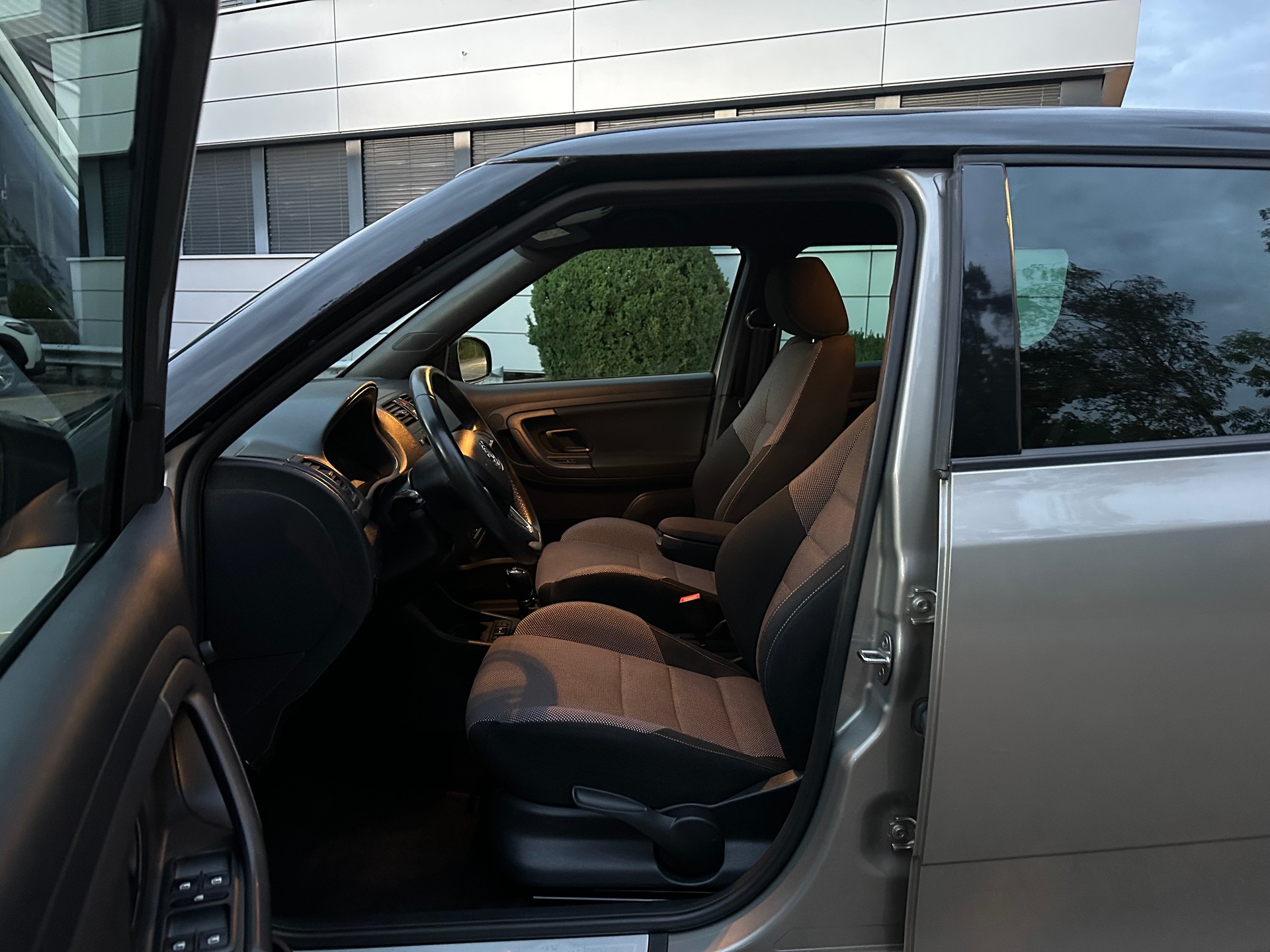 SKODA Fabia 1.2 TSI Monte Carlo DSG-image-8