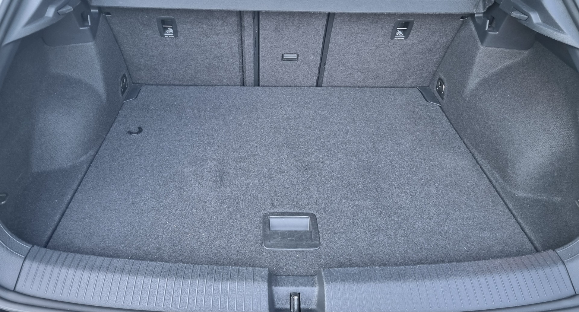 VW T-Roc 2.0 TDI 2 x R-Line DSG 4Motion-image-7