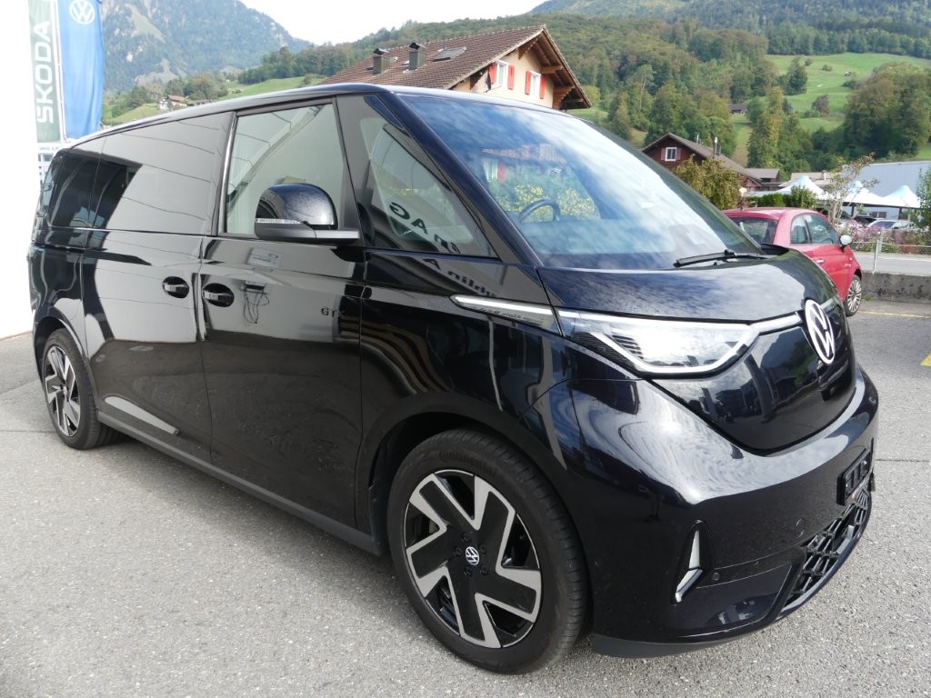 VW ID.Buzz LWB GTX 4 Motion-image-5