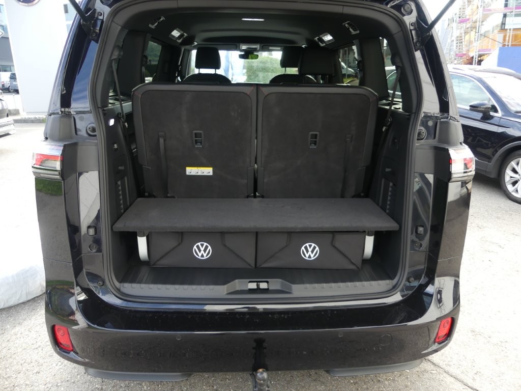 VW ID.Buzz LWB GTX 4 Motion-image-3