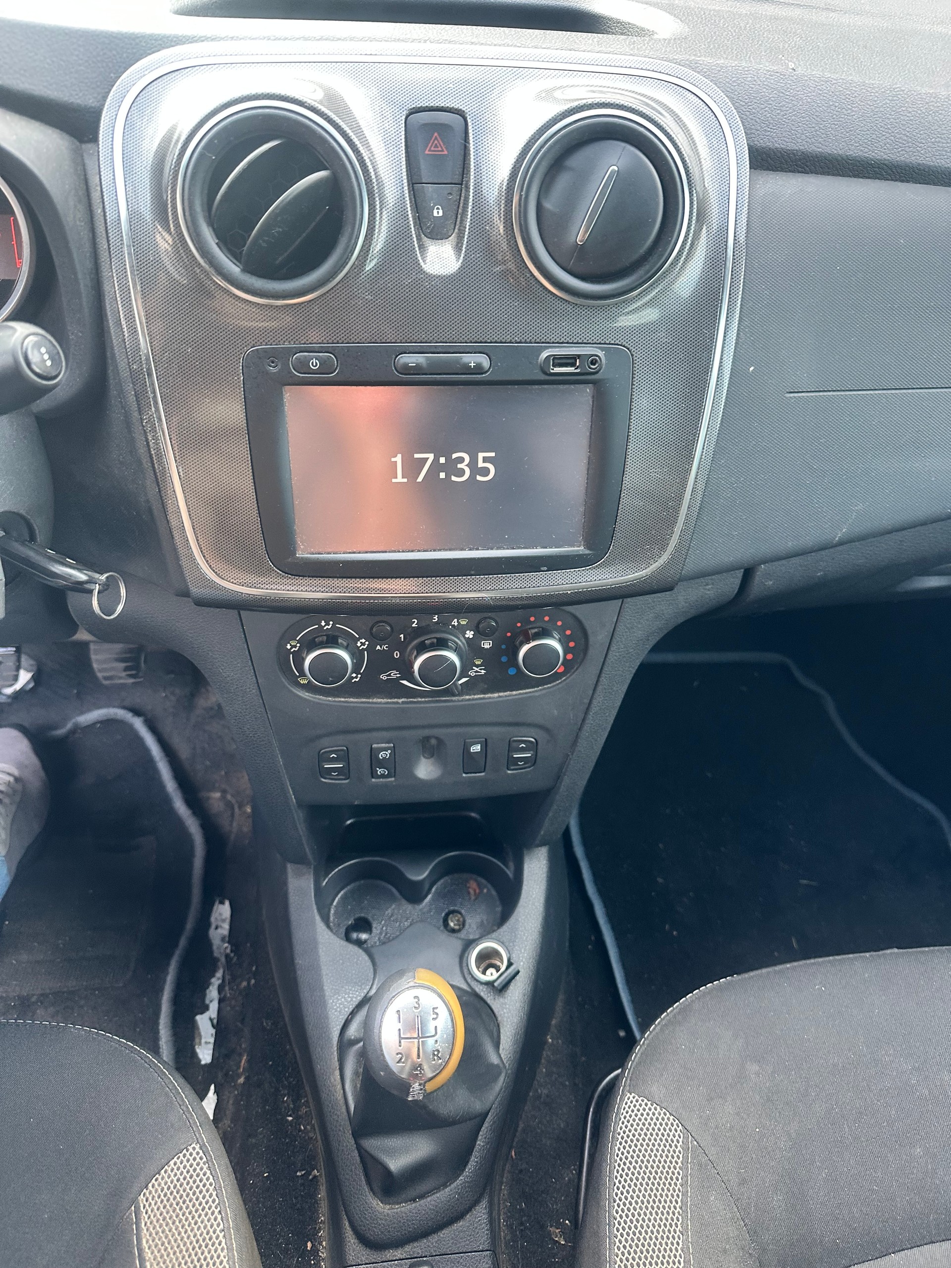 DACIA Logan MCV 0.9 Stepway-image-10