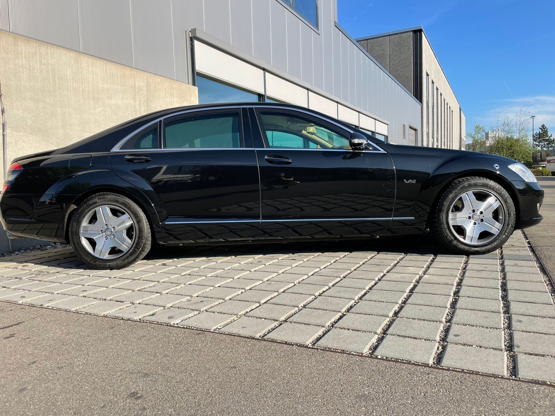 MERCEDES-BENZ S 600 L S-Guard Werkspanzer-image-2