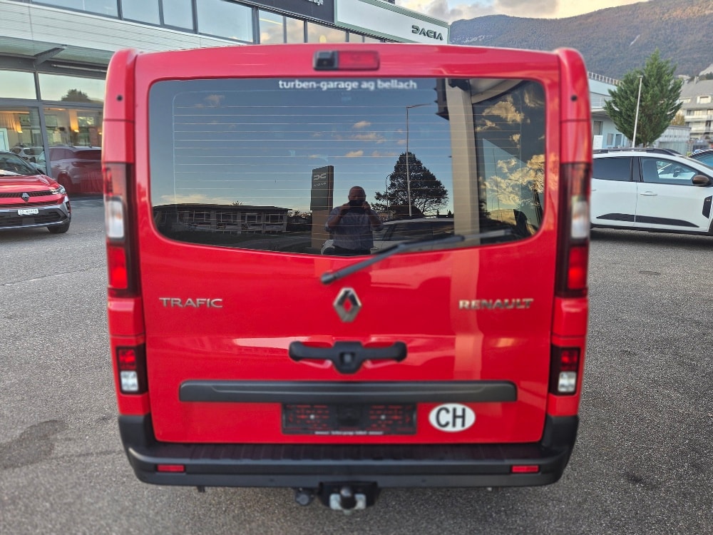 RENAULT Trafic ENERGY dCi 140 Passenger Dynamique-image-4