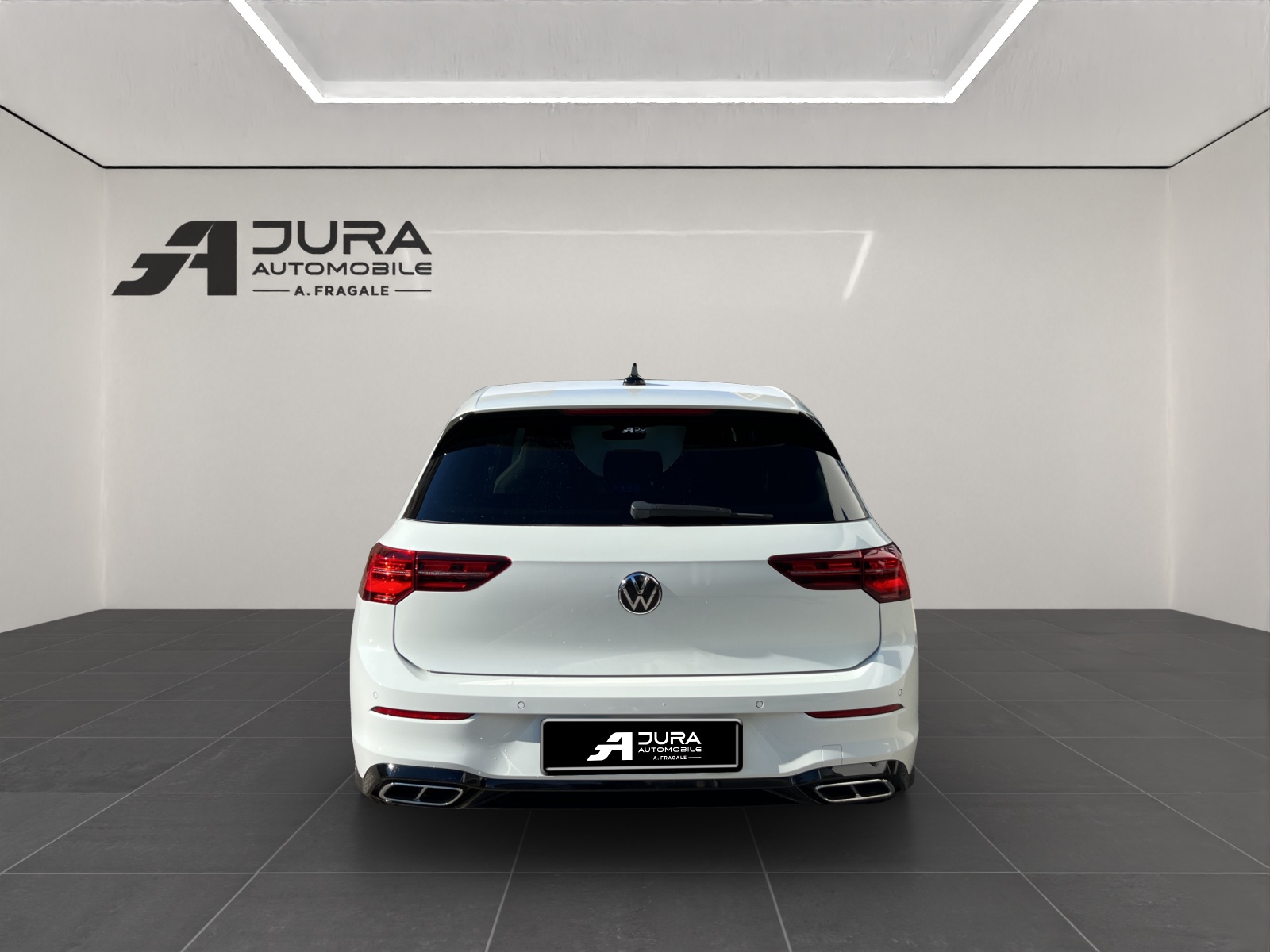 VW Golf VIII 1.5 eTSI R-Line DSG-image-5
