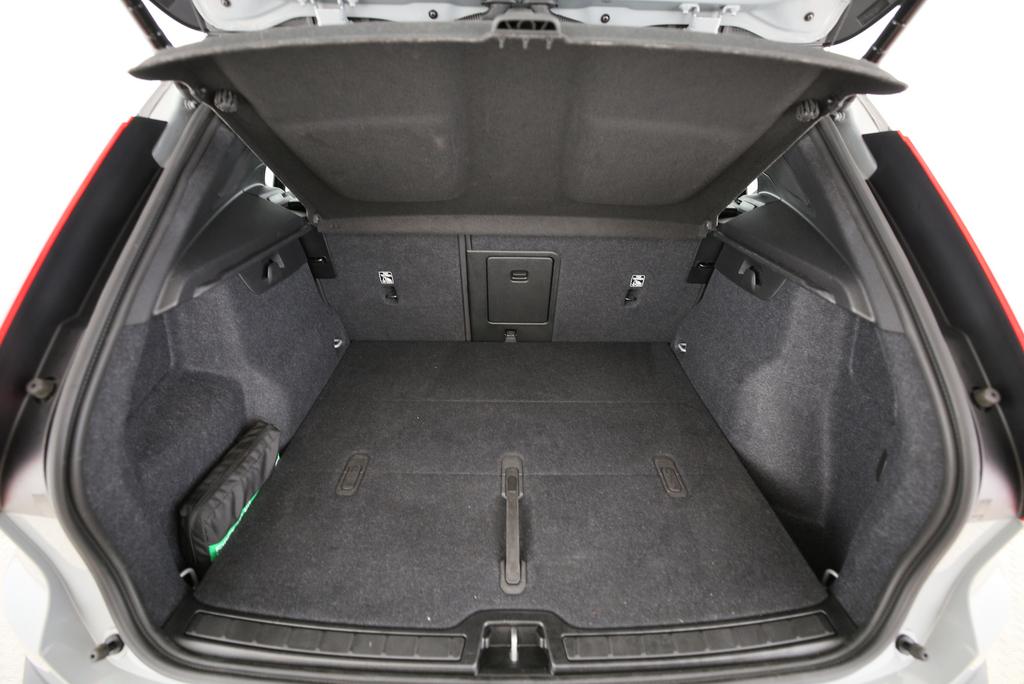 VOLVO EX40 Twin Performance Ultra AWD-image-17