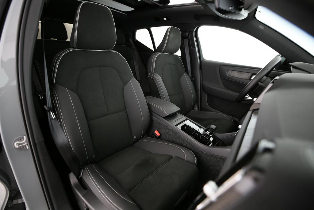 VOLVO EX40 Twin Performance Ultra AWD-image-14