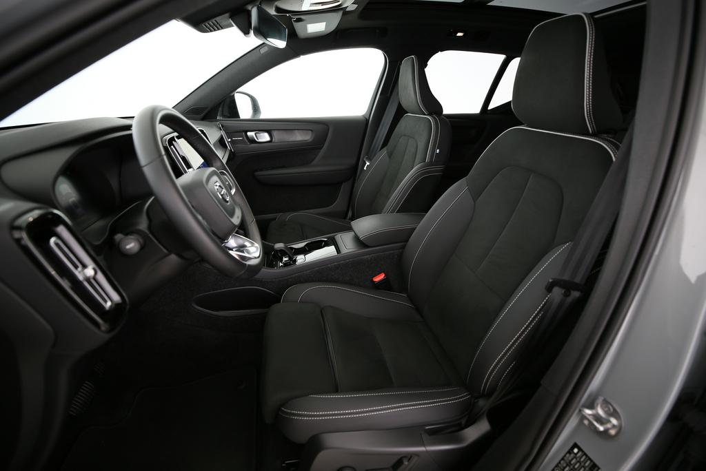 VOLVO EX40 Twin Performance Ultra AWD-image-10