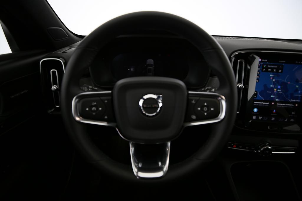 VOLVO EX40 Twin Performance Ultra AWD-image-6