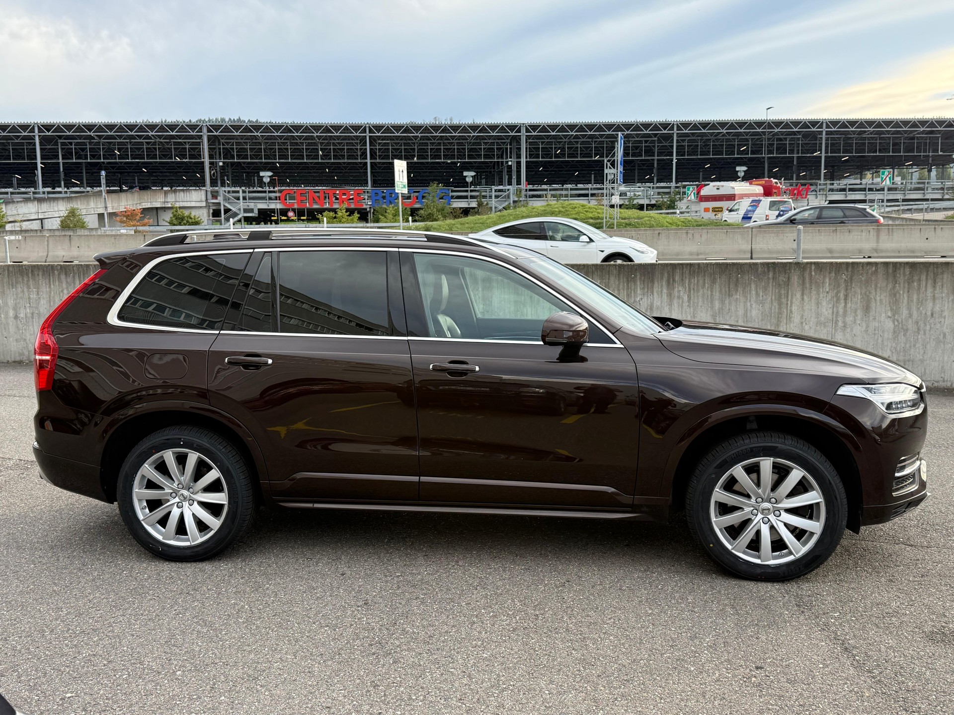VOLVO XC90 D5 AWD Inscription Geartronic-image-4