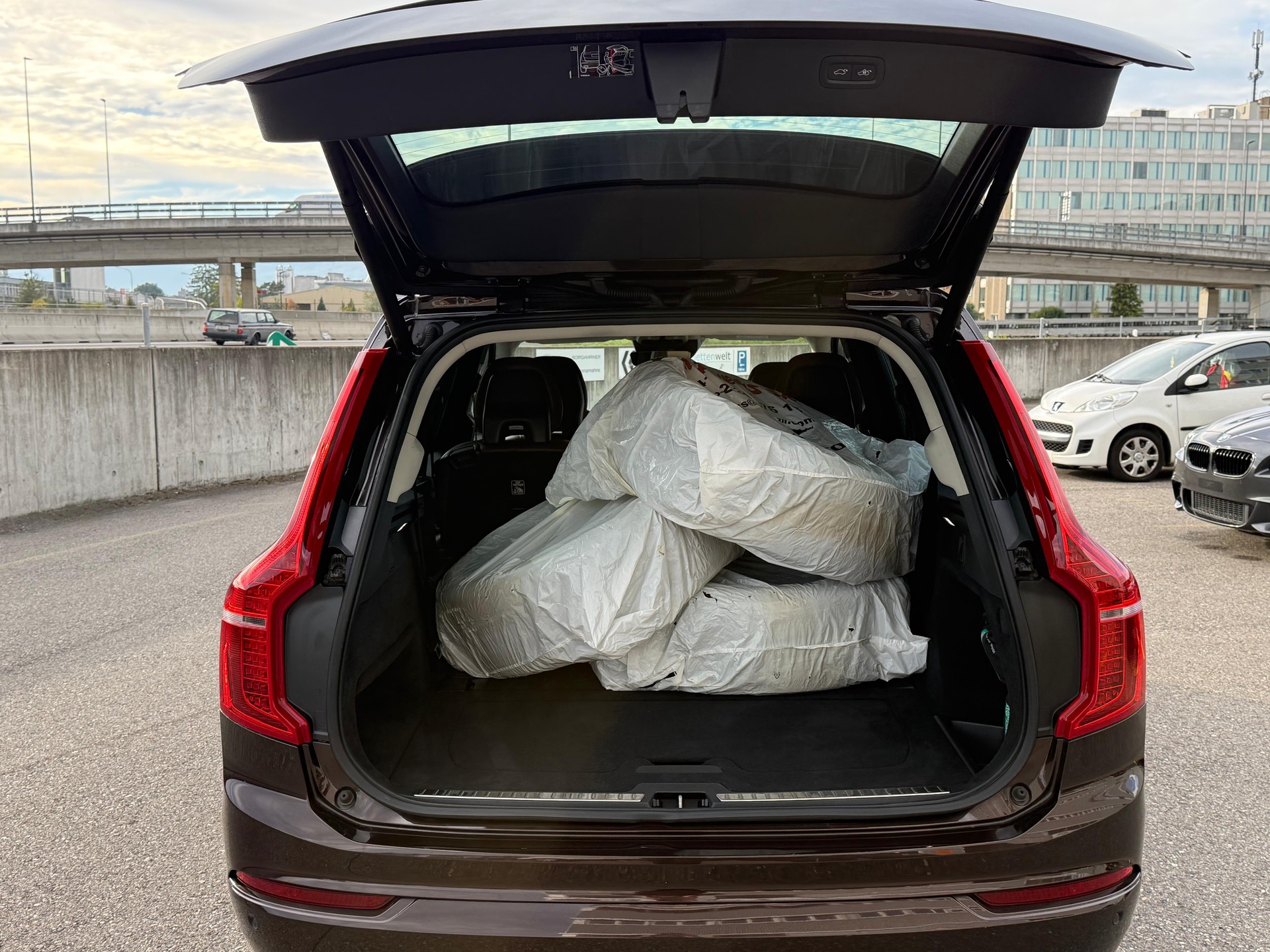 VOLVO XC90 D5 AWD Inscription Geartronic-image-5
