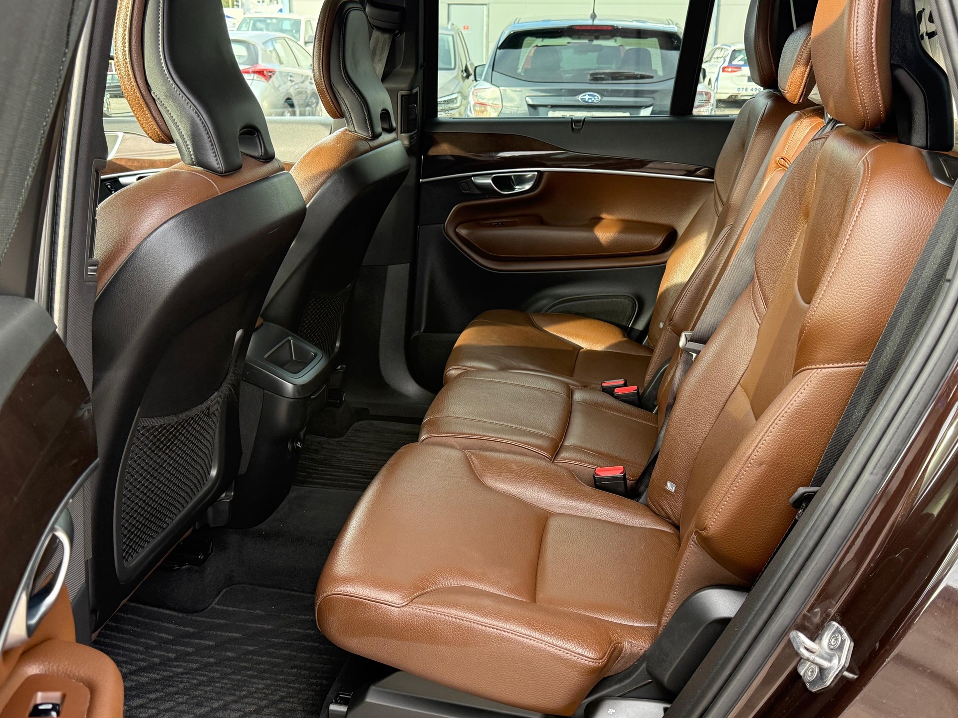 VOLVO XC90 D5 AWD Inscription Geartronic-image-9