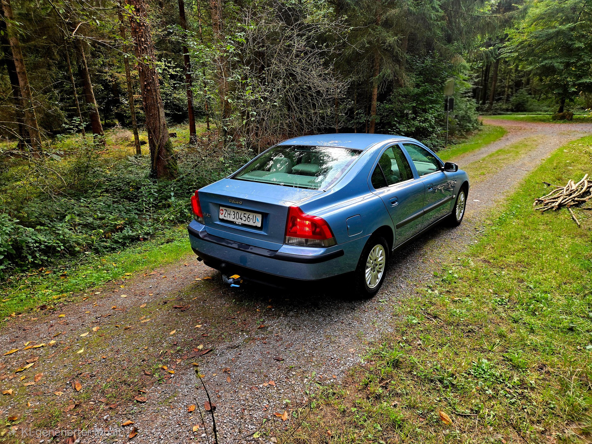 VOLVO S60 2.4-image-15