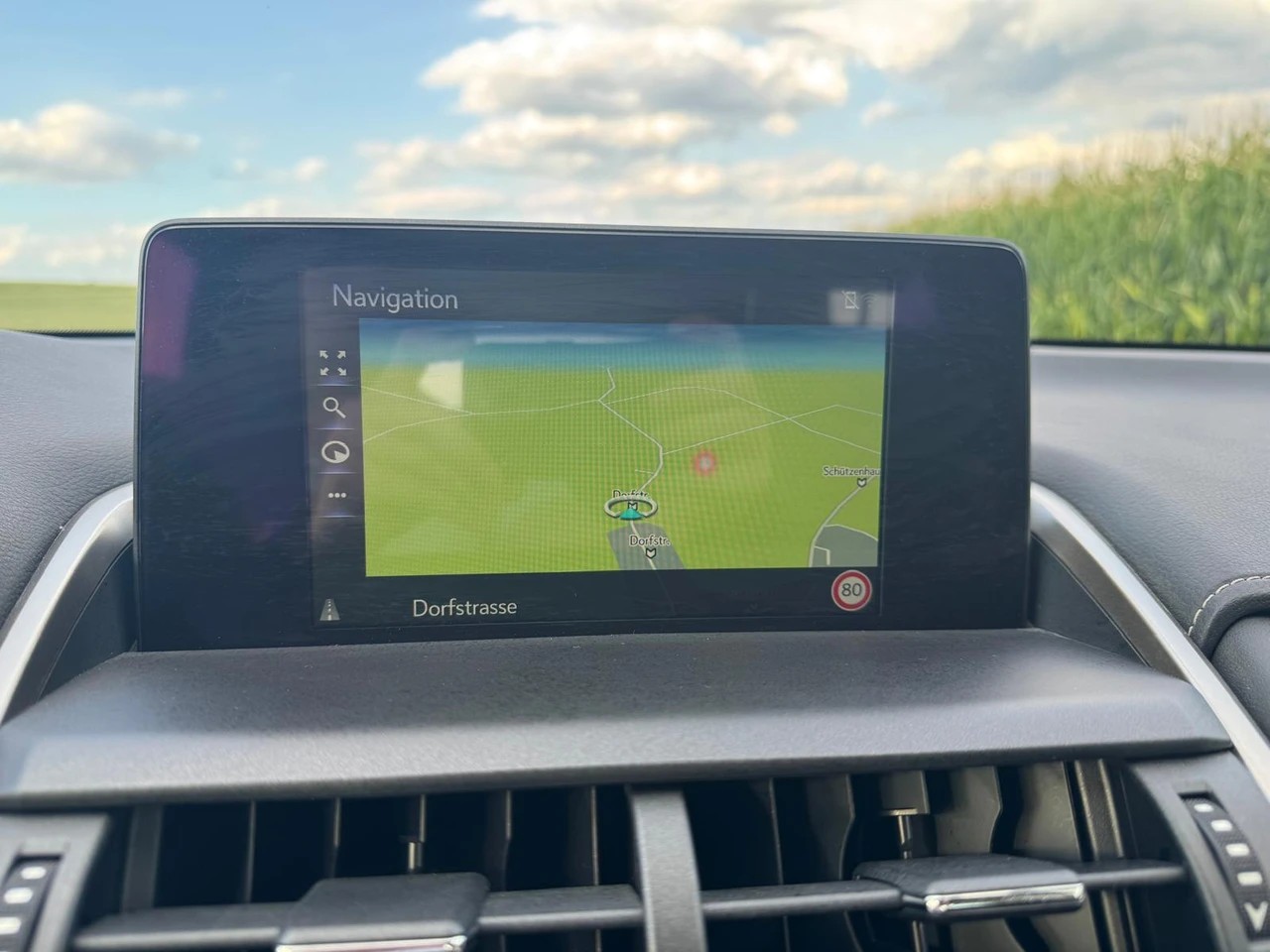 LEXUS NX 300h Impression E-Four Automatic-image-11