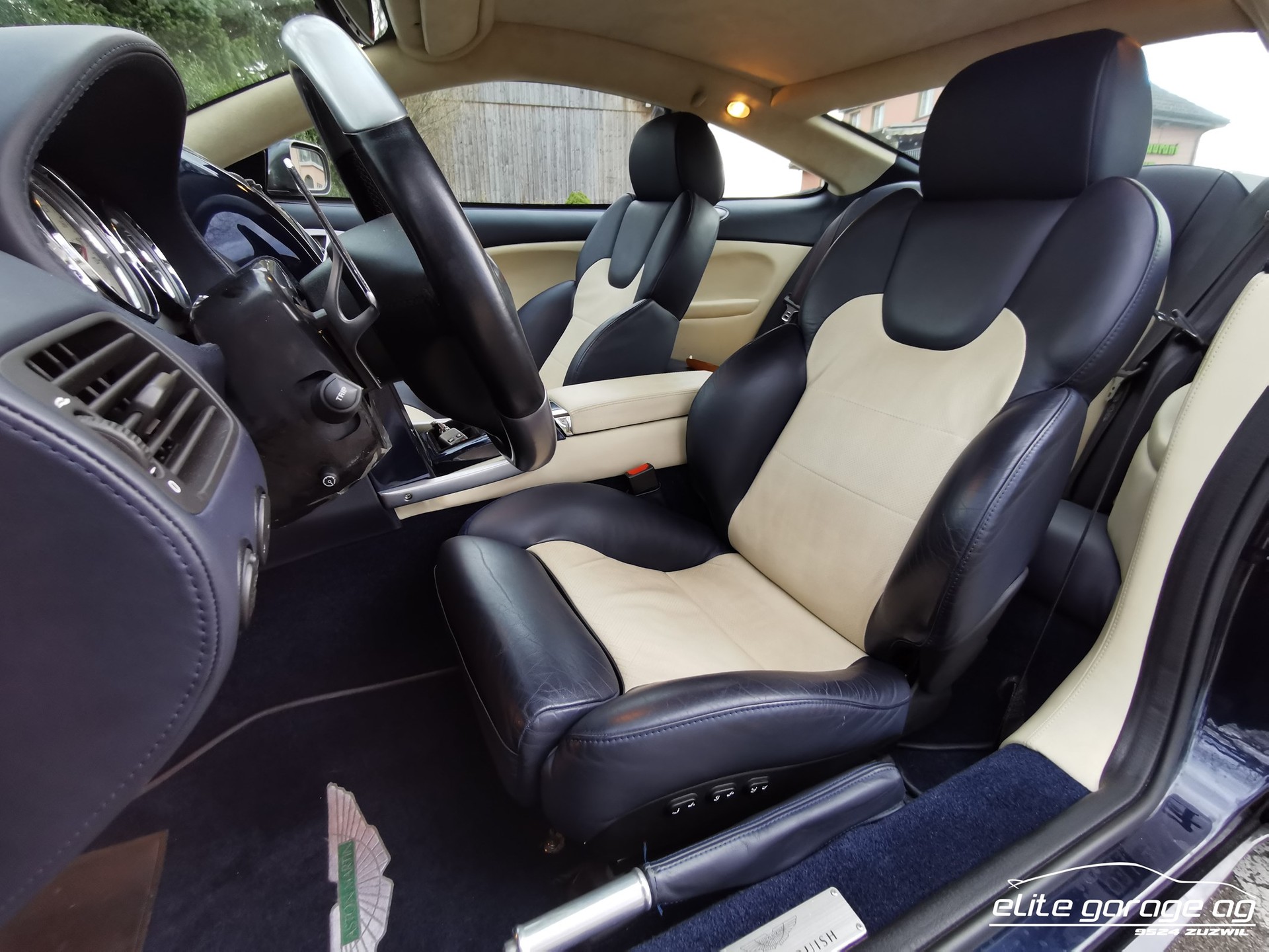 ASTON MARTIN Vanquish V12 5.9-48-image-9