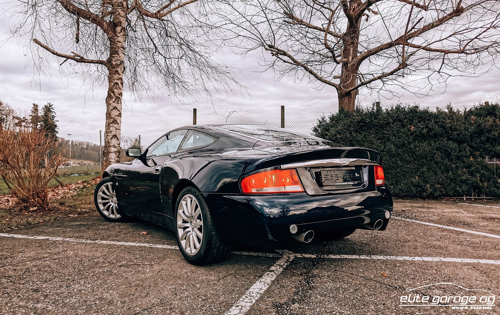 ASTON MARTIN Vanquish V12 5.9-48-image-7