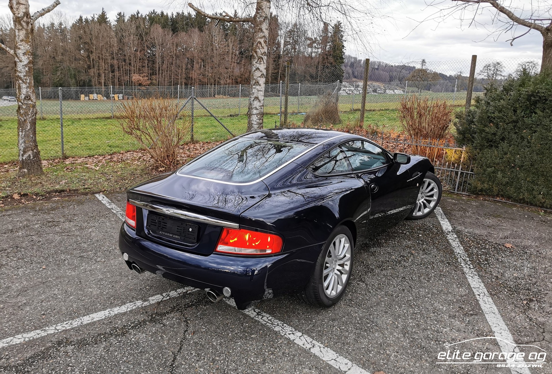 ASTON MARTIN Vanquish V12 5.9-48-image-5