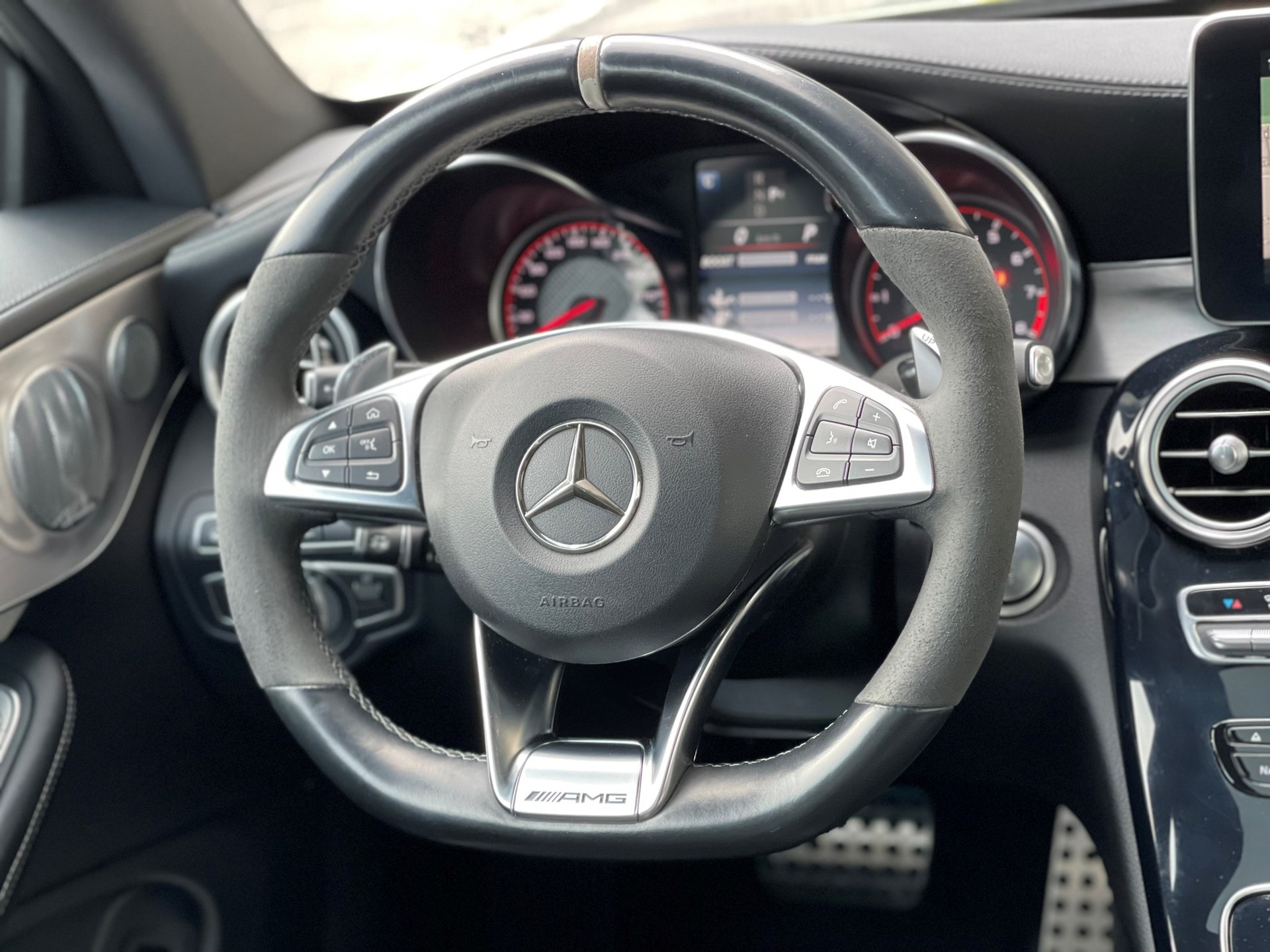 MERCEDES-BENZ C 63 S AMG Speedshift-image-15