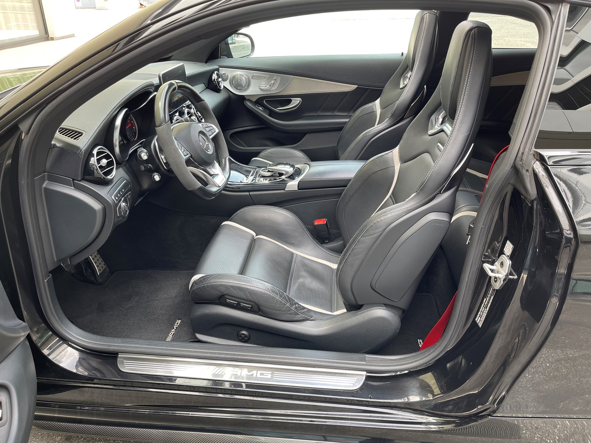 MERCEDES-BENZ C 63 S AMG Speedshift-image-8