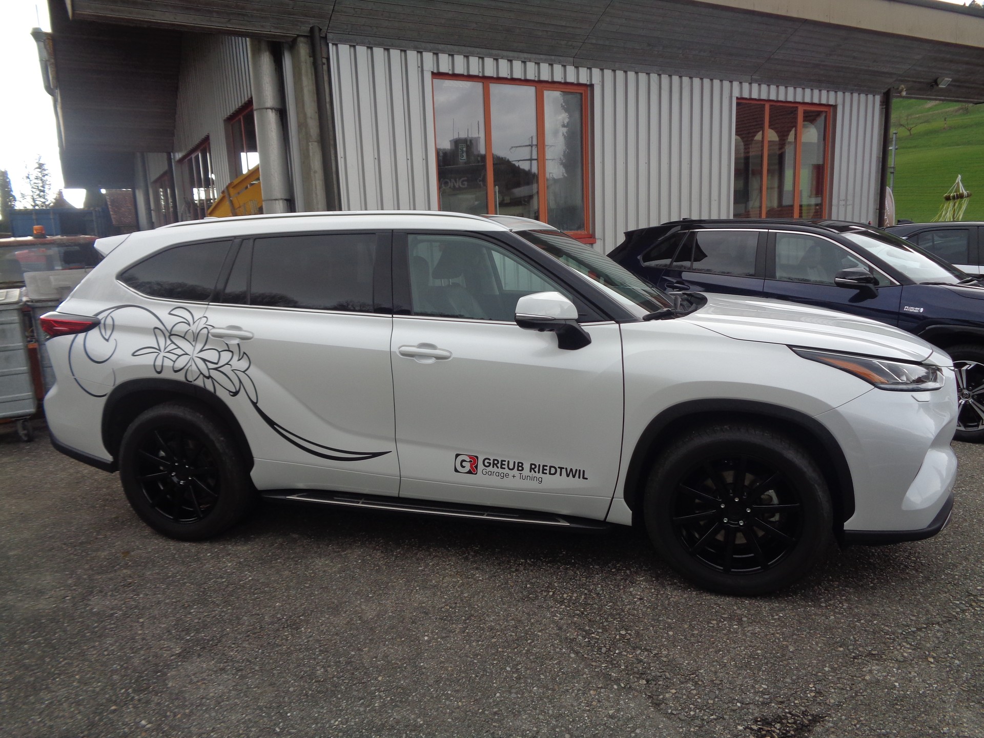 TOYOTA Highlander 2.5 HSD Premium e-CVT