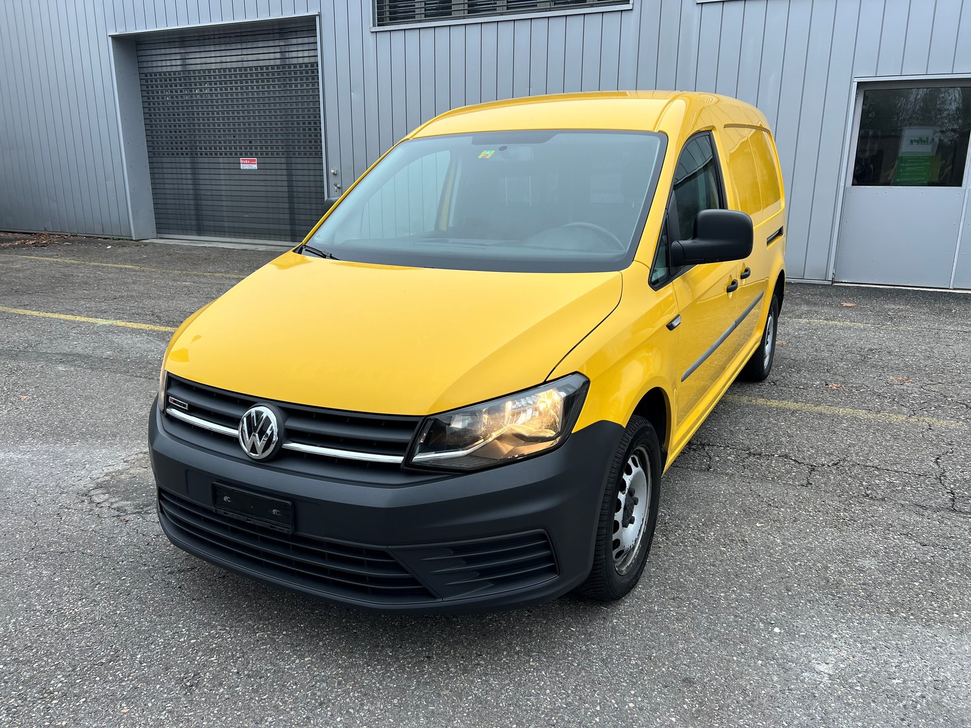 VW Caddy Maxi 2.0TDI 4Motion BlueMotion Technology-image-0