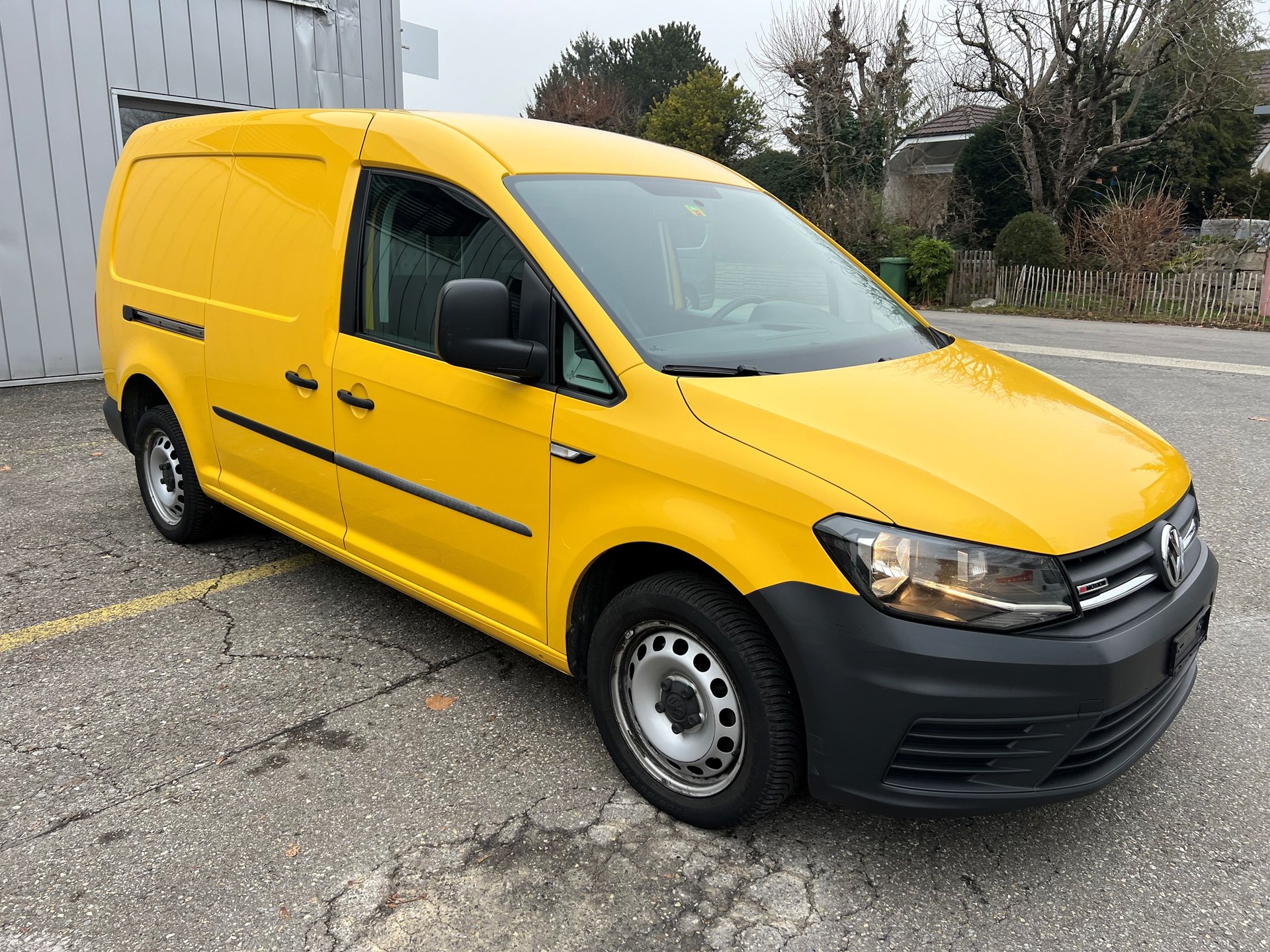 VW Caddy Maxi 2.0TDI 4Motion BlueMotion Technology-image-1
