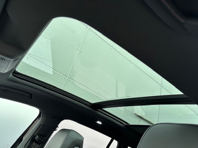 VW Tiguan 2.0 TDI SCR R-Line 4Motion DSG-image-11