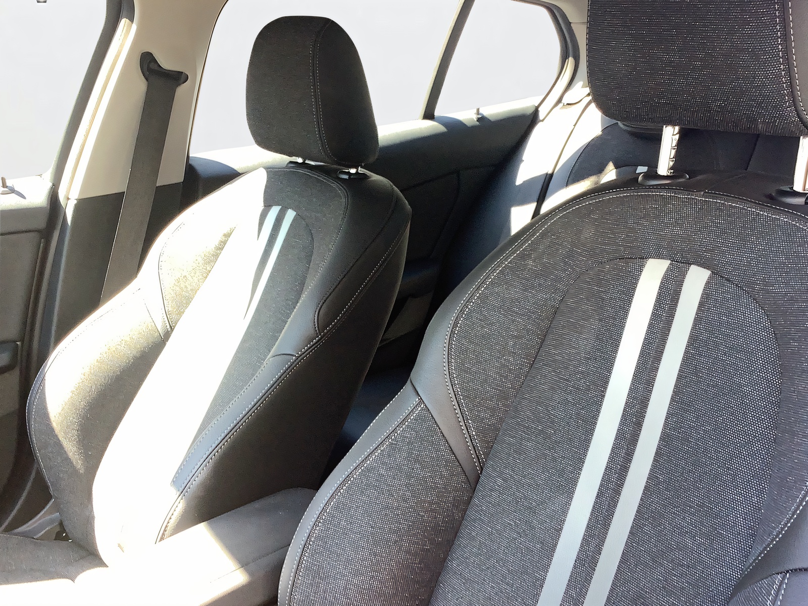 BMW 120d xDrive Steptronic Sport Line-image-11