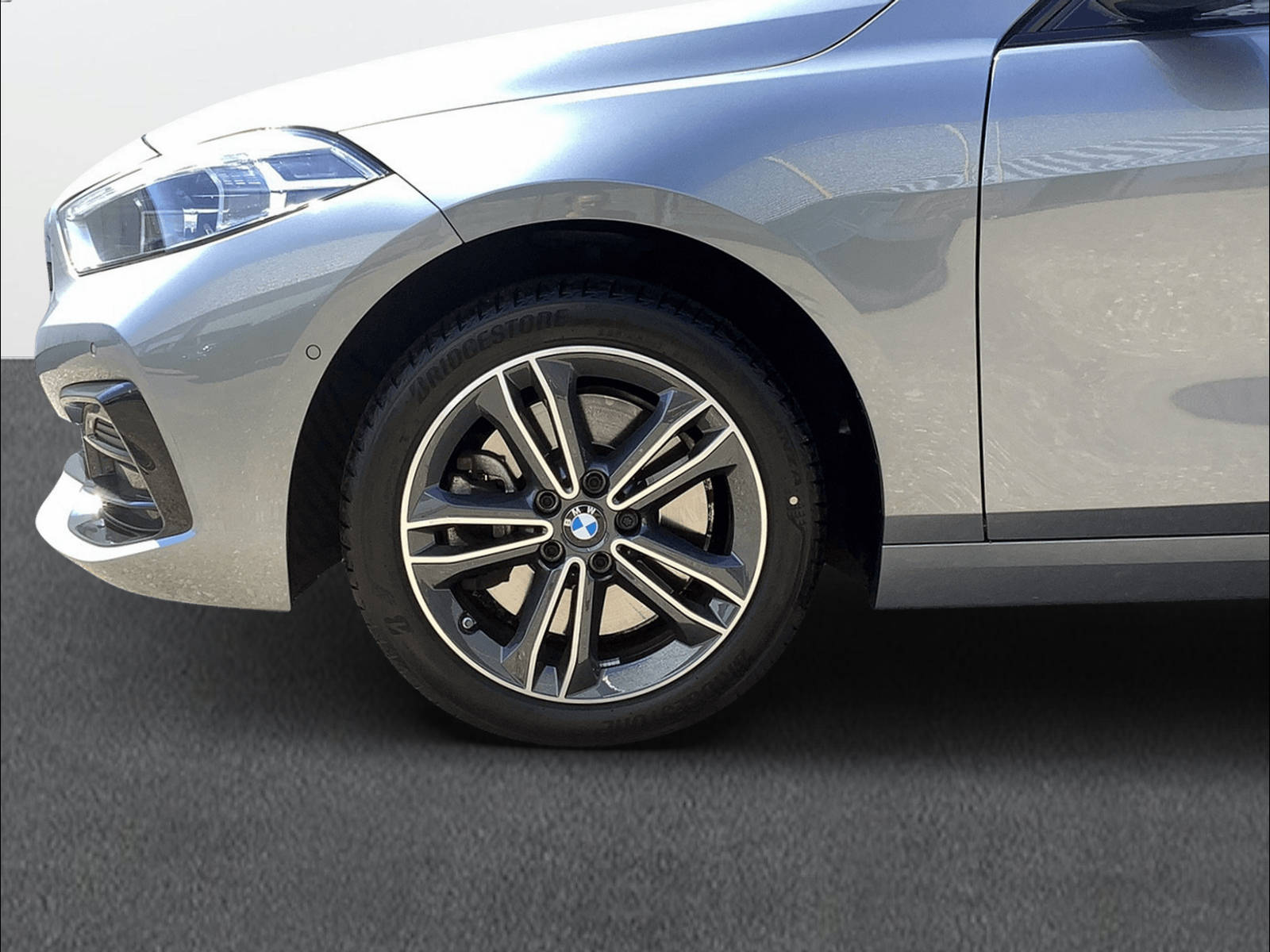 BMW 120d xDrive Steptronic Sport Line-image-6
