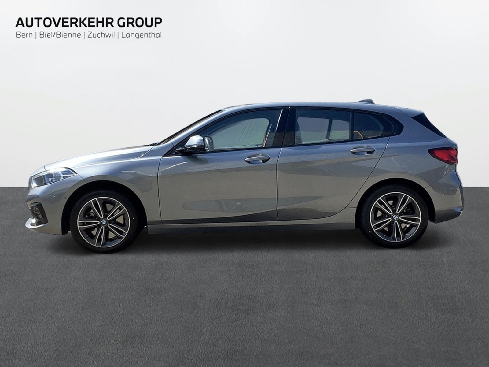 BMW 120d xDrive Steptronic Sport Line-image-2