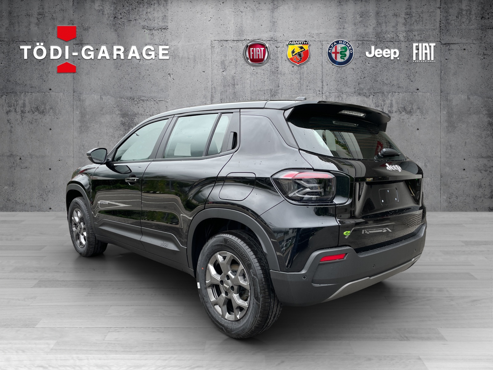 JEEP Avenger 1.2 MHEV Longitude Black Kite-image-3