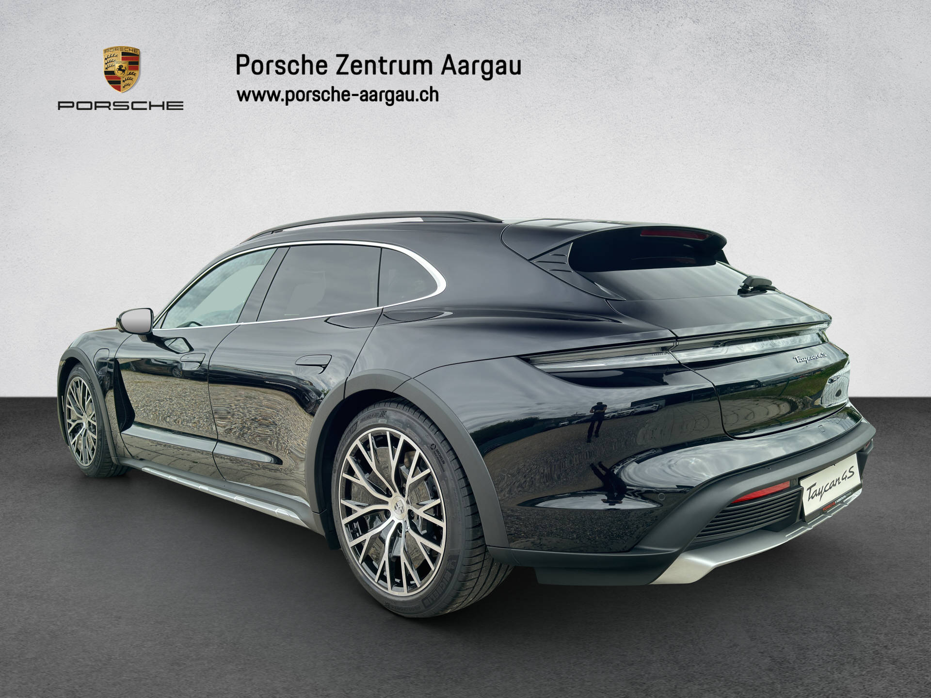PORSCHE Taycan 4S Cross Turismo-image-3