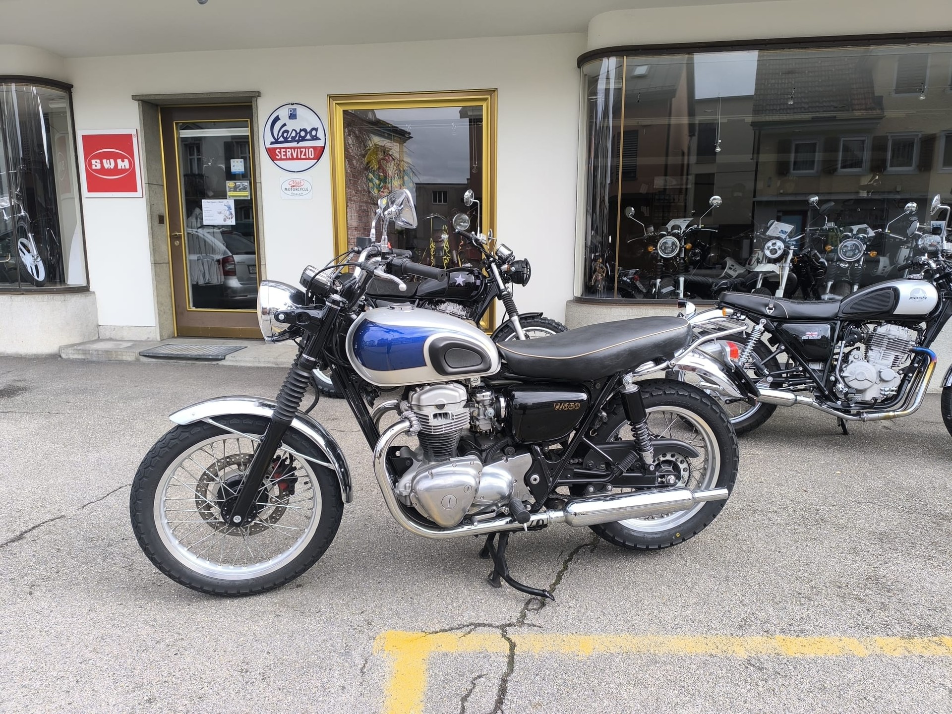KAWASAKI W 650