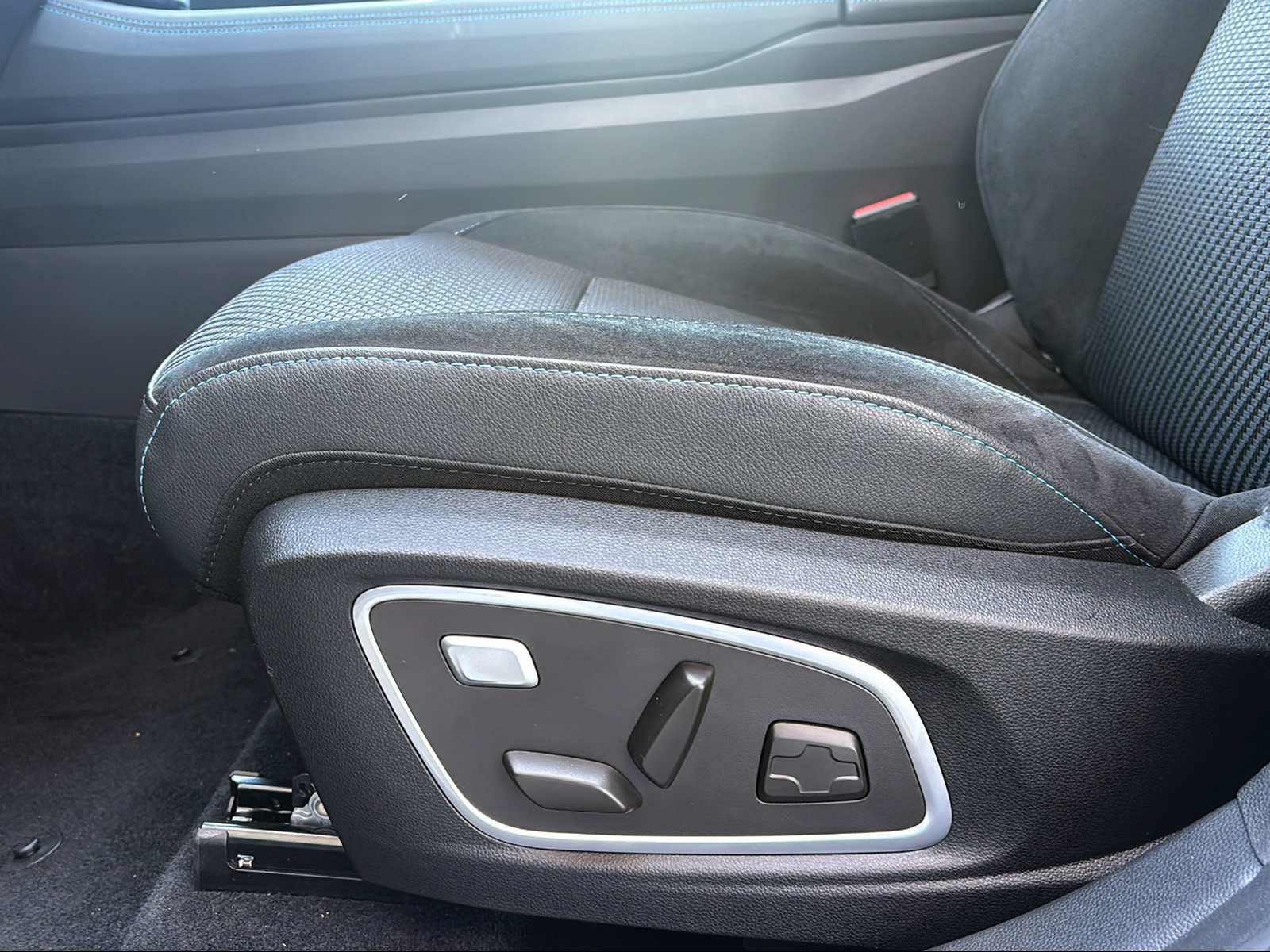RENAULT Espace 1.2 E-Tech 200 Esprit Alpine 5-Sitze-image-14