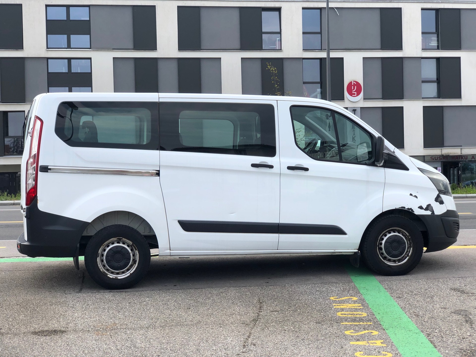 FORD Transit Custom 300 L1H1 Level 3 - 9 Places-image-6